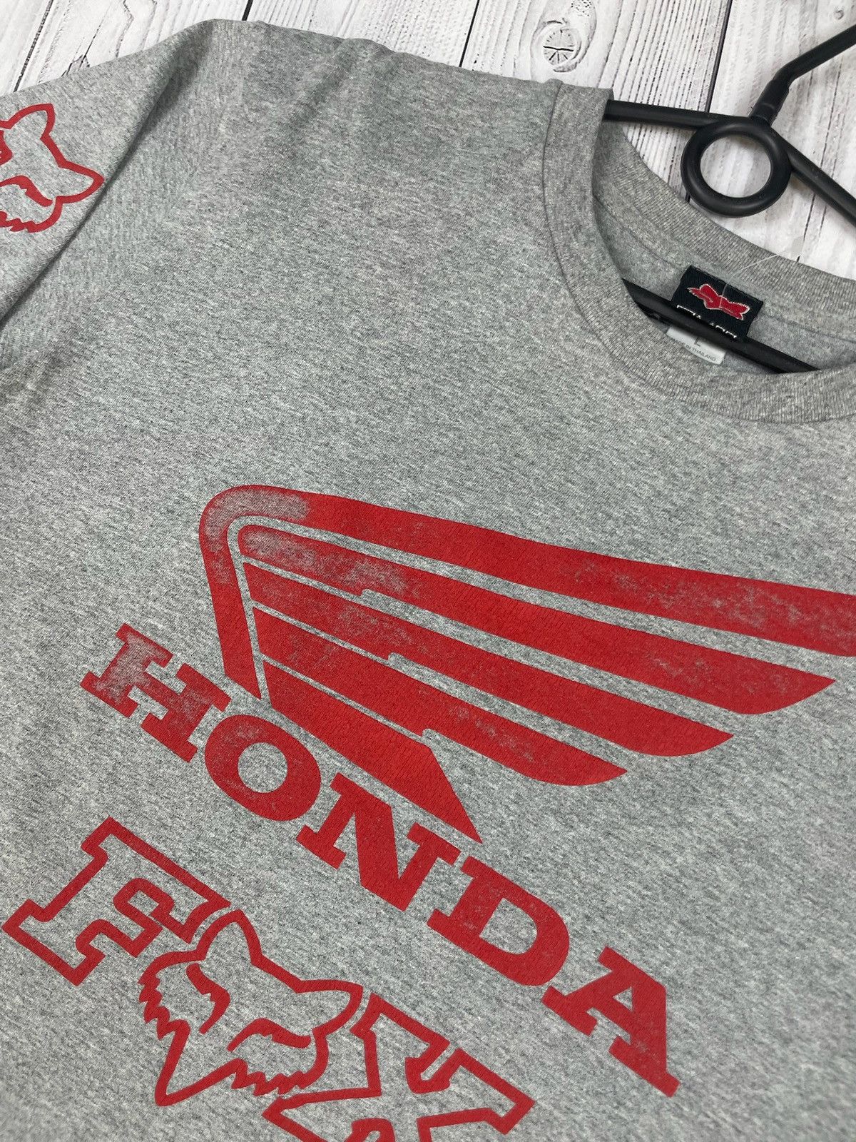Fox Racing Vintage Fox Racing x Honda tee grey big logo size M-L Size US M / EU 48-50 / 2 - 3 Thumbnail