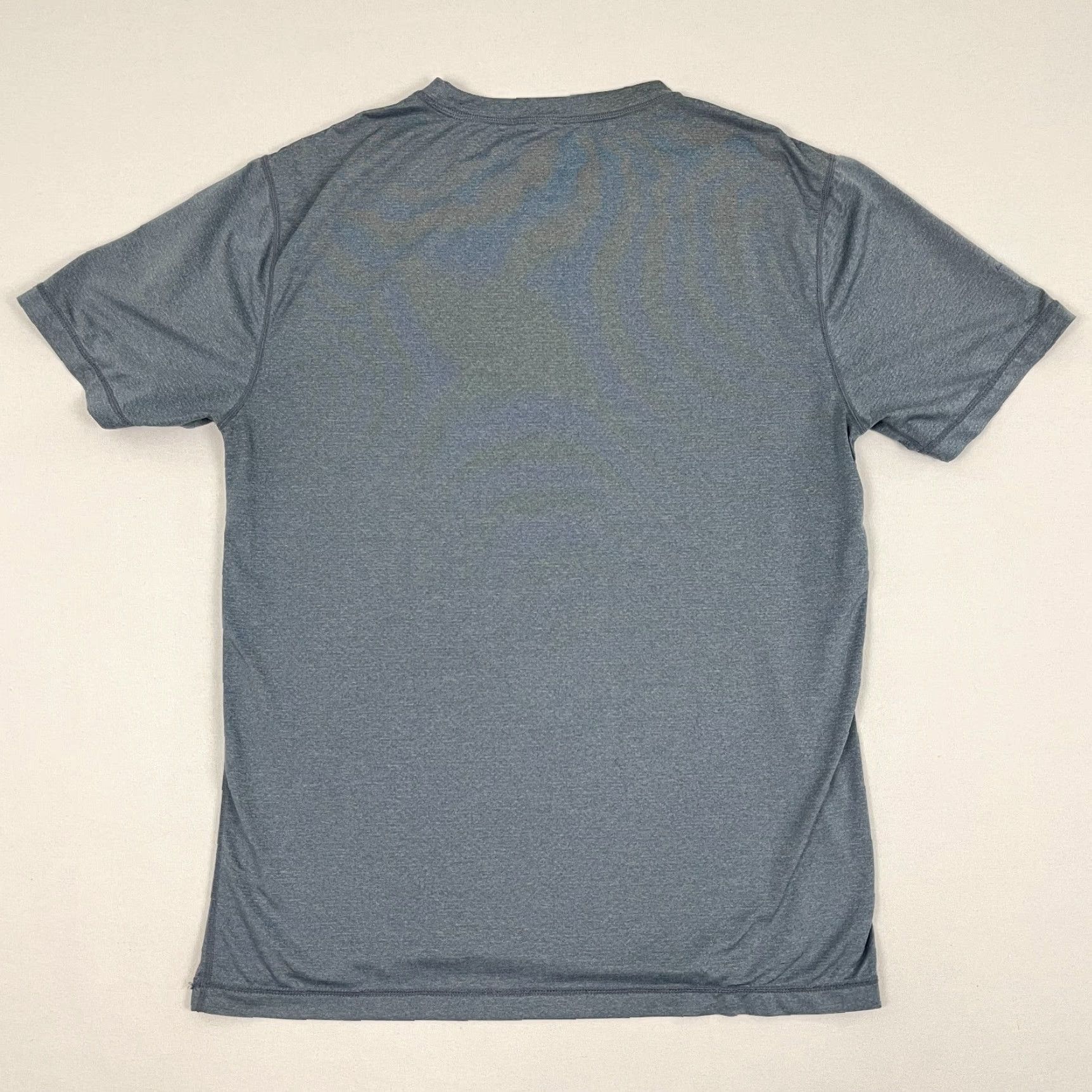 Vuori Vuori Tradewind 2.0 Shirt Mens M / L Blue Active Performance Gym Pocket Tee Size US M / EU 48-50 / 2 - 5 Thumbnail