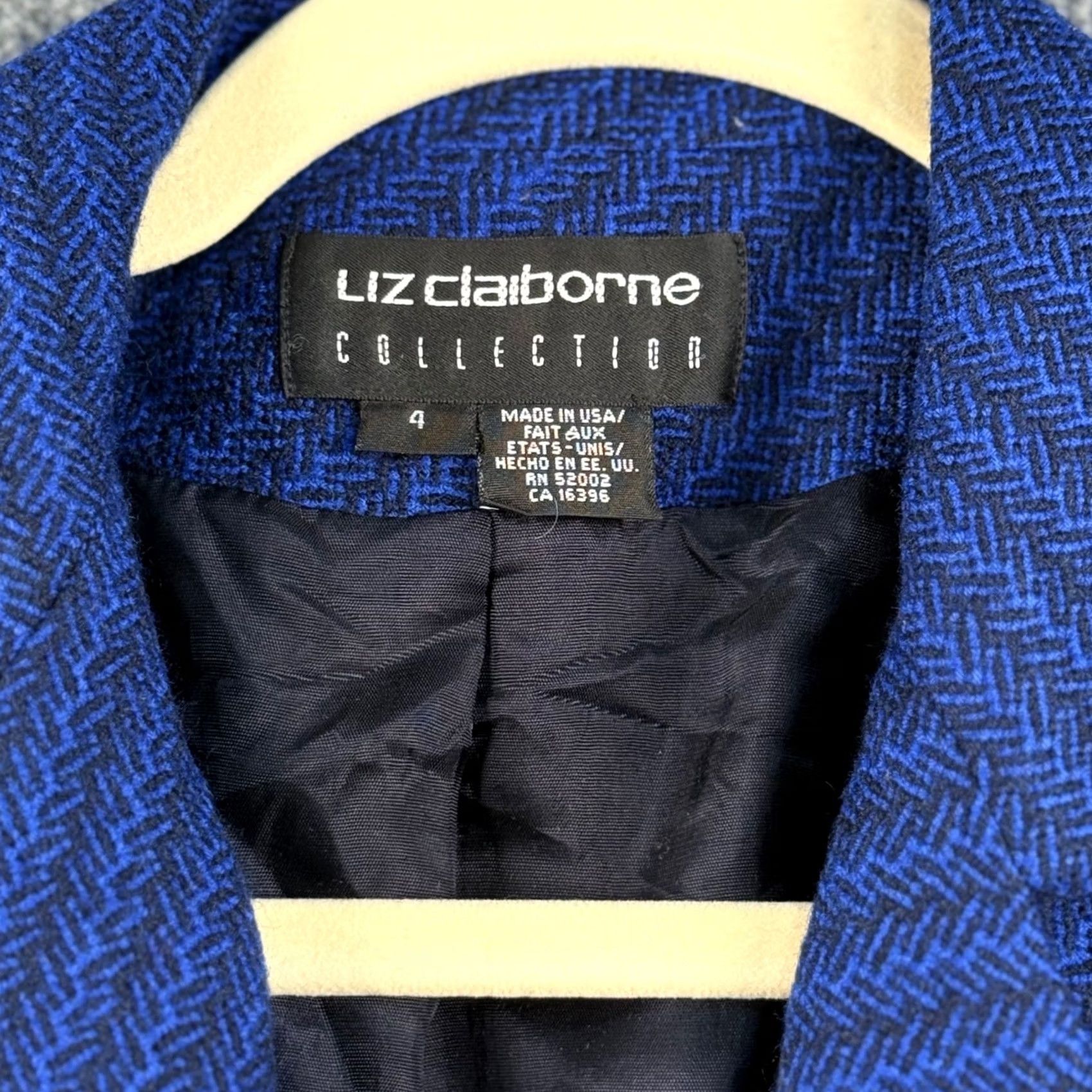 Vintage VINTAGE Liz Claiborne Collection Blazer Chevron Wool 4 Blue 100% Wool Single-Breasted 3-Button Notch Lined Womens Fall Winter USA Size S / US 4 / IT 40 - 2 Thumbnail