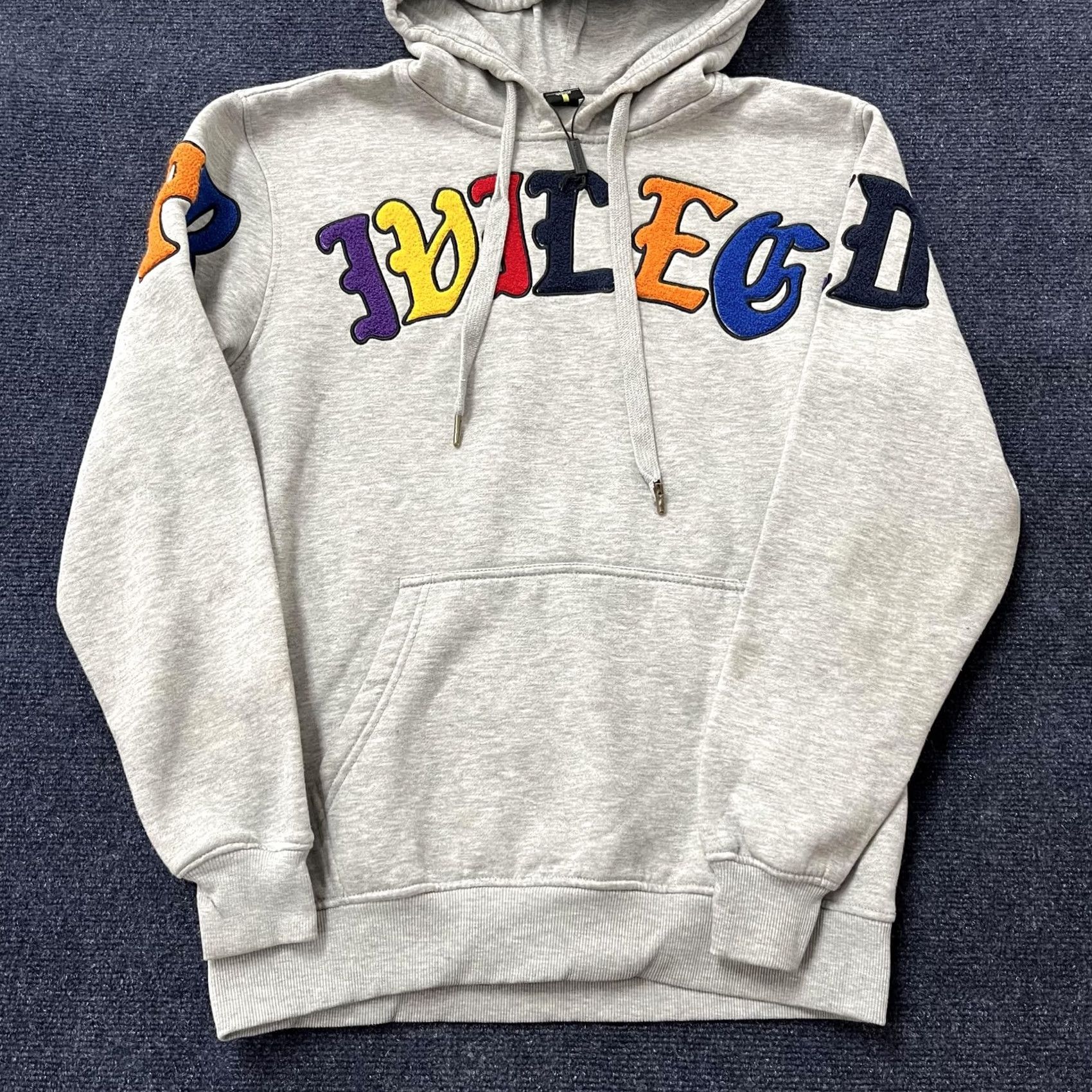 Vintage Screenshot Hoodie Mens Medium Gray Privileged Chenille Graphic Fleece Sweatshirt Size US M / EU 48-50 / 2 - 2 Thumbnail