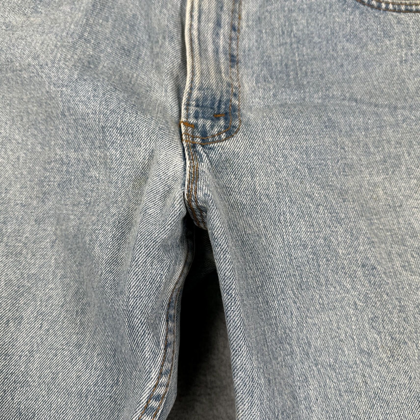 Levi's VINTAGE Levi's 550 Jeans Mens 34x32 Relaxed Fit Tapered Leg Made USA 90s Denim Blue Cotton 100% Relaxed Fit Mens 90s USA Denim Jeans Size US 34 / EU 50 - 4 Thumbnail