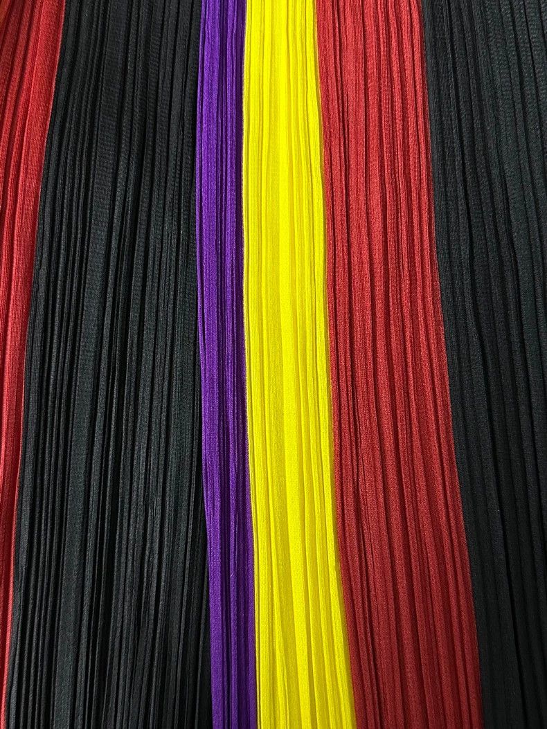 Issey Miyake issey miyake size:3 Rainbow pleated skirt 2505-Nextarrow Size 31" - 2 Thumbnail