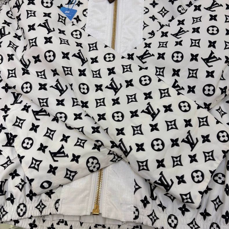 Louis Vuitton Louis Vuitton 23 white logo full-print cotton hooded draws Size XS / US 0-2 / IT 36-38 - 6 Thumbnail