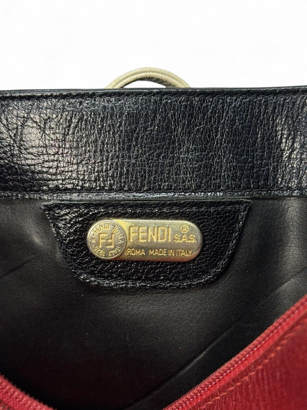 Fendi Fendi Vintage Black Leather Shoulder Bag Classic Luxury Size ONE SIZE - 16 Thumbnail