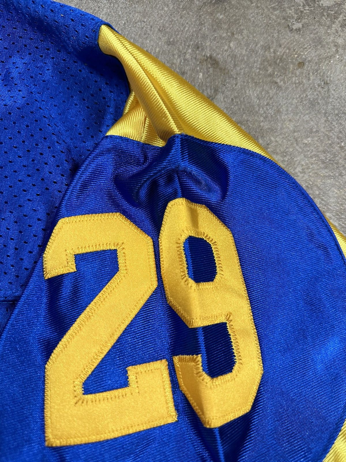 Mitchell & Ness Vintage 90s Mitchell & Ness Dickerson St.Louis Rams Jersey Size US XL / EU 56 / 4 - 10 Thumbnail