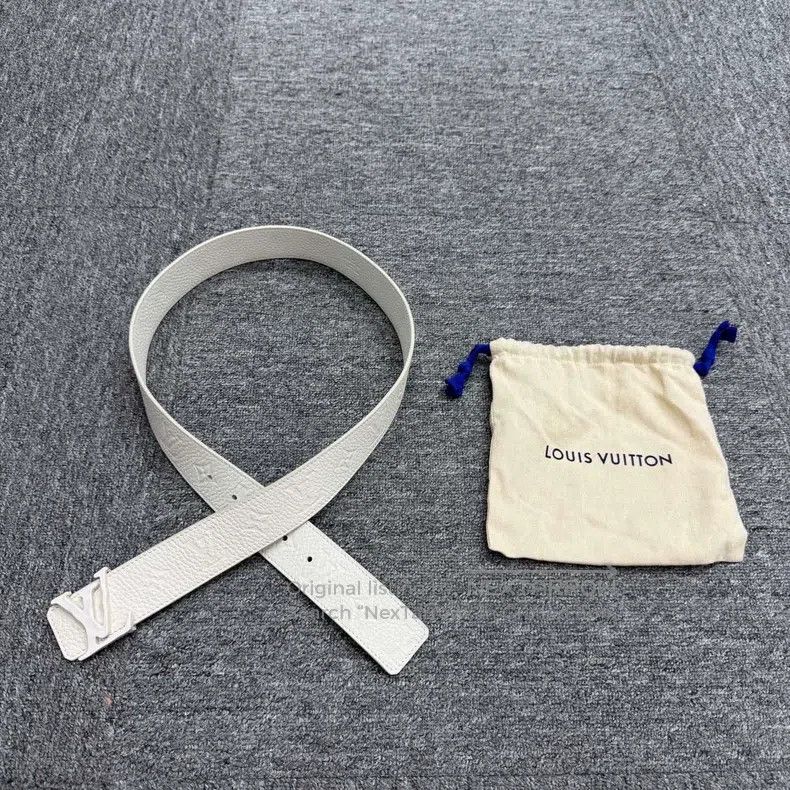Louis Vuitton Louis Vuitton White presbyopic belt Size ONE SIZE - 1 Thumbnail