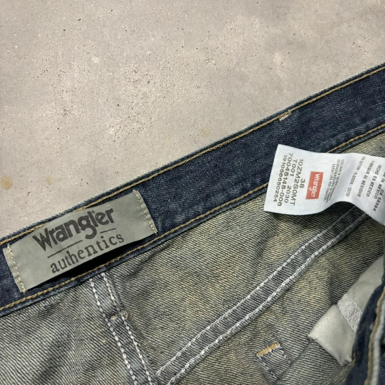 Japanese Brand × Vintage Crazy Vintage Y2K/2000s Grunge Dark Wash Denim Skater Jean Shorts Jorts! Size US 38 / EU 54 - 5 Thumbnail