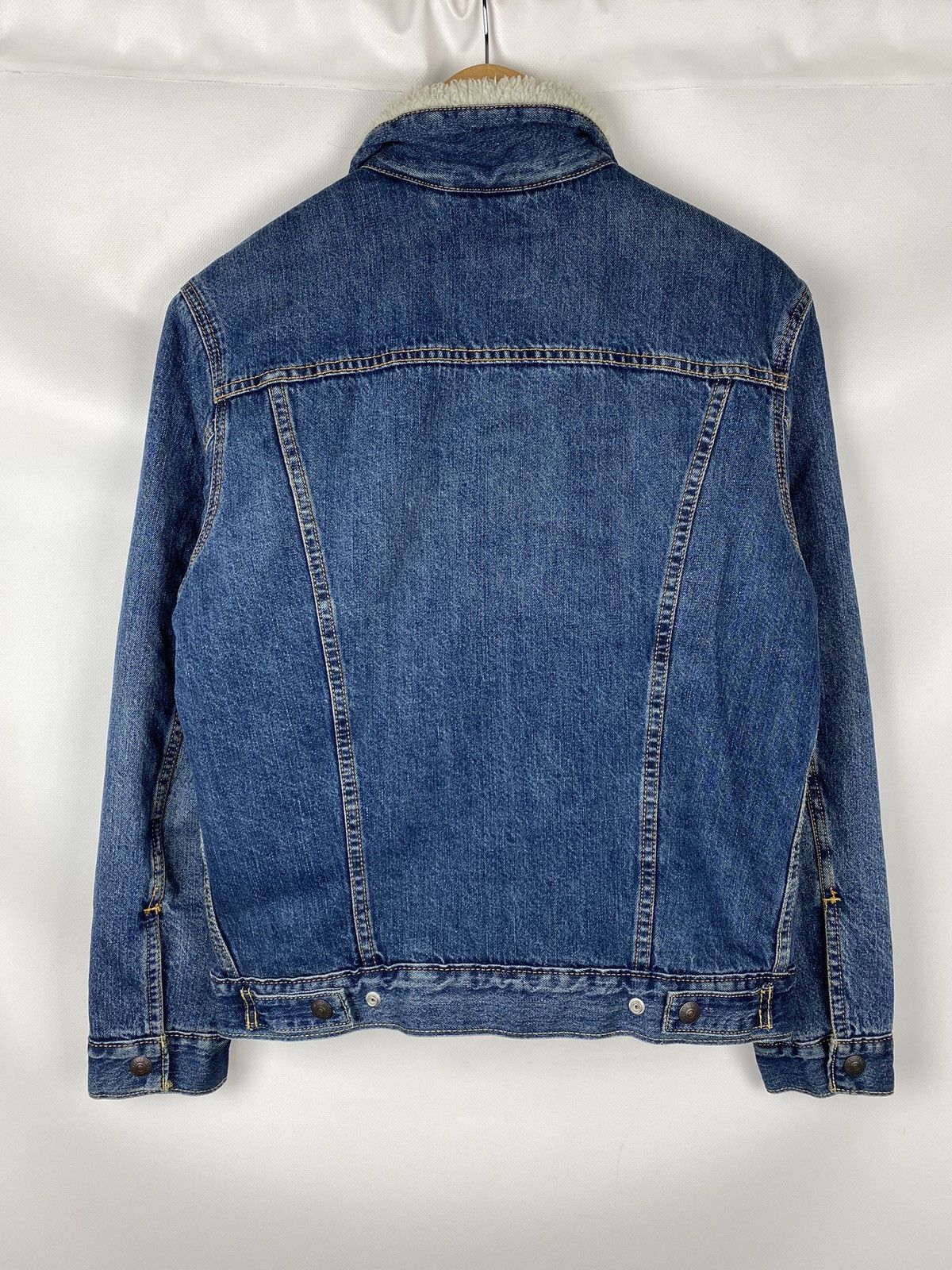 Levi's Levis Premium men’s Sherpa lined denim trucker jacket Size US S / EU 44-46 / 1 - 15 Thumbnail