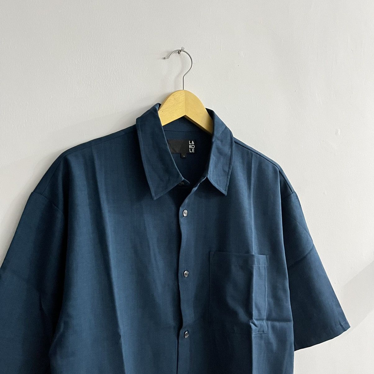 Japanese Brand Lakole - Basic Minimalist Button Up Shirt Size US S / EU 44-46 / 1 - 3 Thumbnail