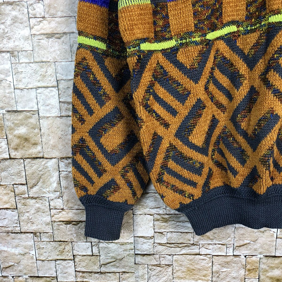 Vintage Pashu Brown art vintage Knitwear sweatshirt #A418 Size US L / EU 52-54 / 3 - 7 Thumbnail
