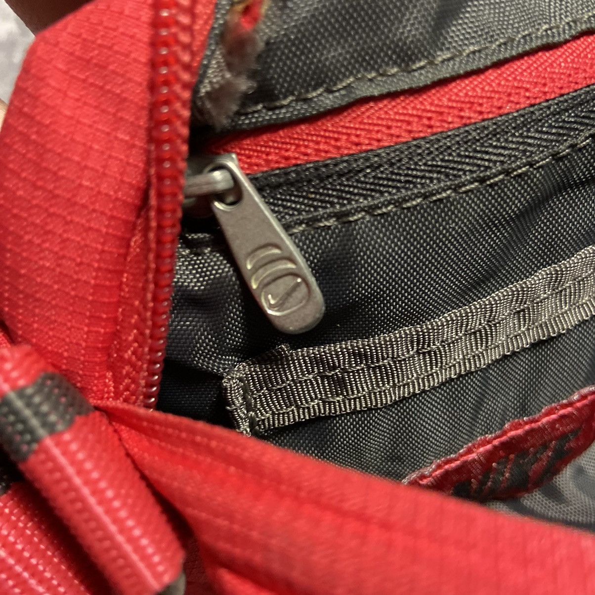 Nike × Vintage 📌 Vintage Nike Crossbody Messenger Metal Swoosh Size ONE SIZE - 10 Thumbnail
