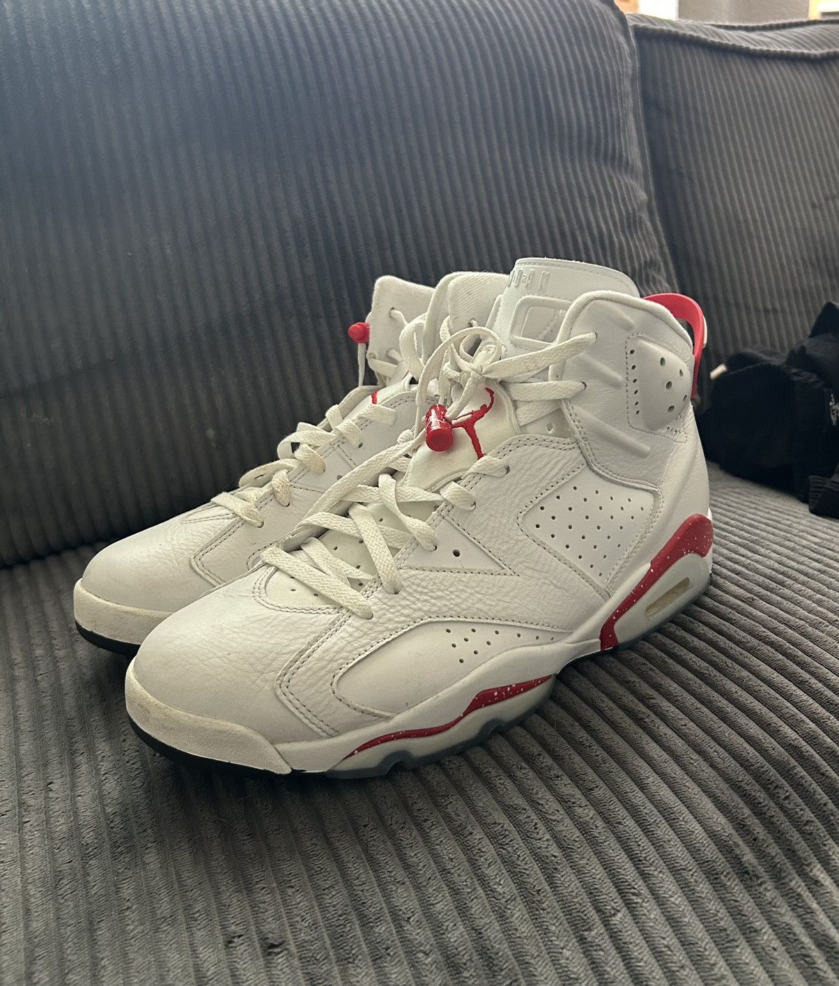 Jordan Brand Jordan 6 “Red Oreo” Size US 12 / EU 45 - 3 Thumbnail