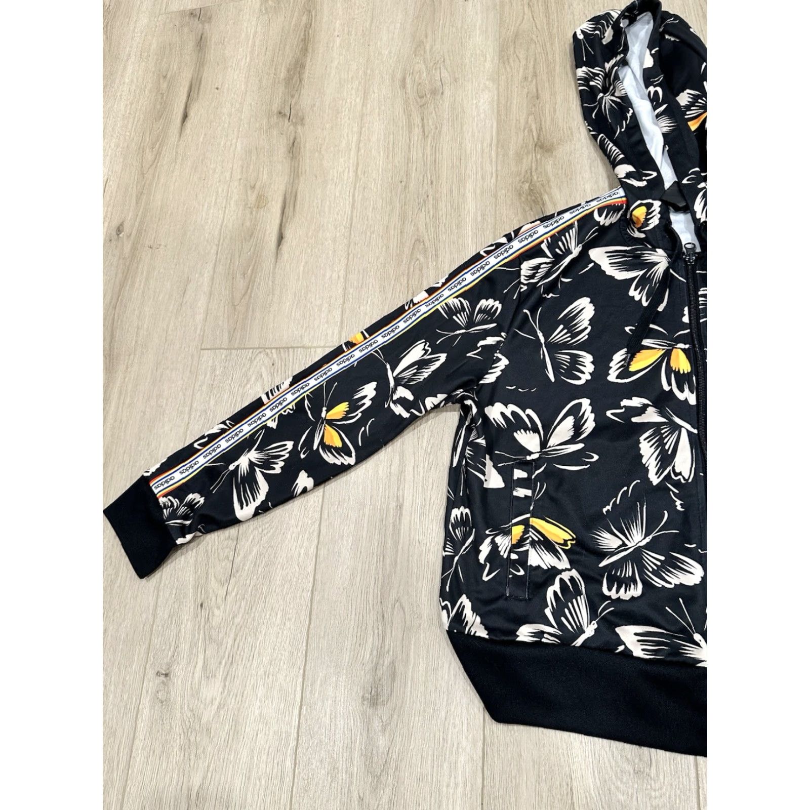 Farm Rio Adidas x Farm Rio Butterfly Full Zip Hoodie Jacket XL Women Multicolor Butterfly Theme Basic Jacket Activewear Size XL / US 12-14 / IT 48-50 - 4 Thumbnail