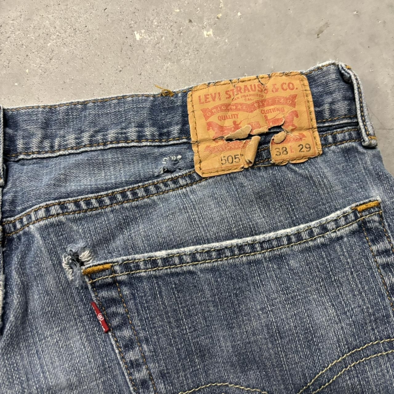 Levi's × Vintage Crazy Vintage Y2K/2000s Grunge Levi’s Dark Wash Skater Denim Jeans! Size US 36 / EU 52 - 7 Thumbnail