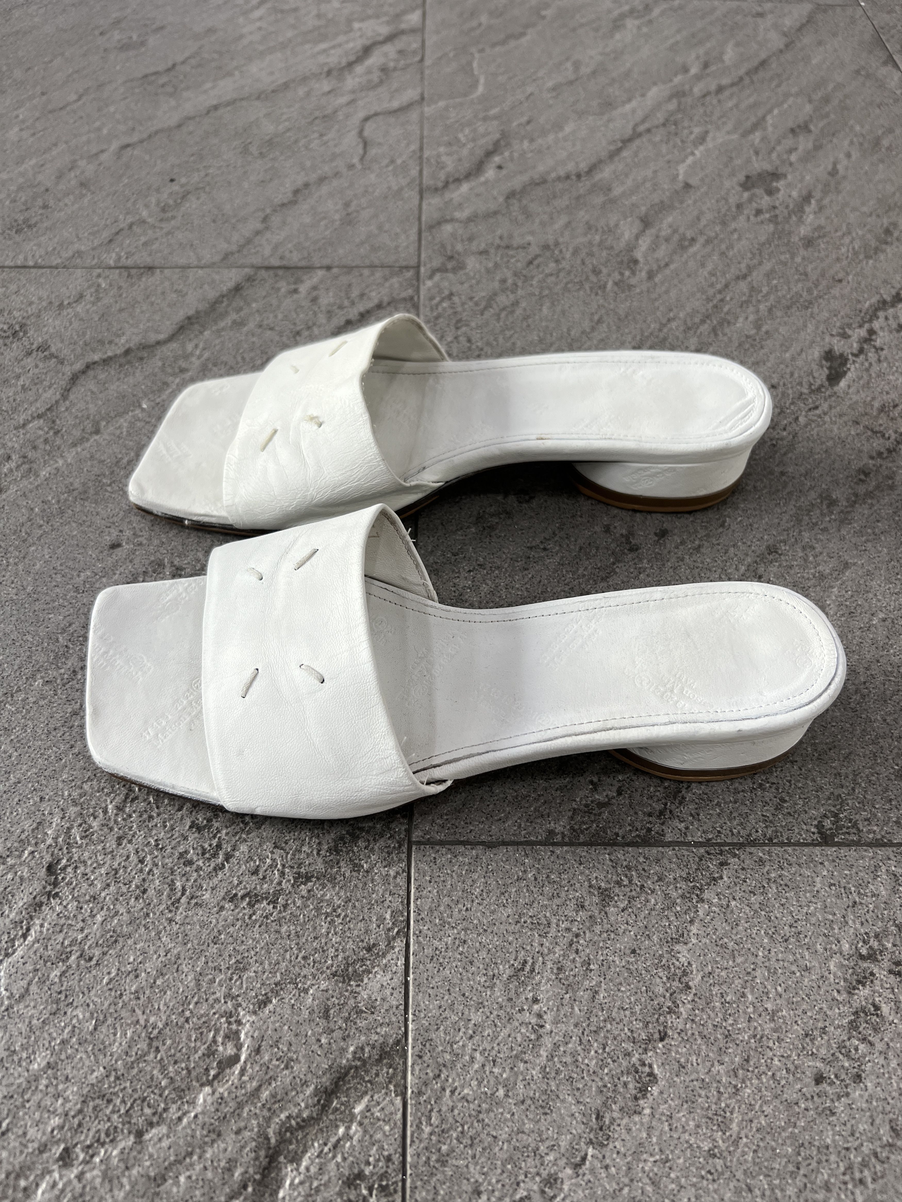 Maison Margiela Maison Margiela White 4 Stitch Leather Slide Sandals EU37 Size US 7 / IT 37 - 2 Thumbnail