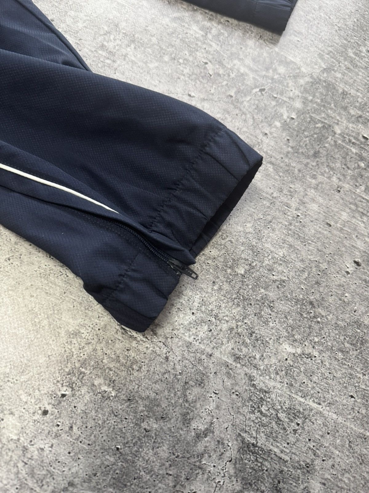 Lacoste Lacoste Vintage Y2K Nylon Track Pants Joggers Size US 30 / EU 46 - 4 Thumbnail