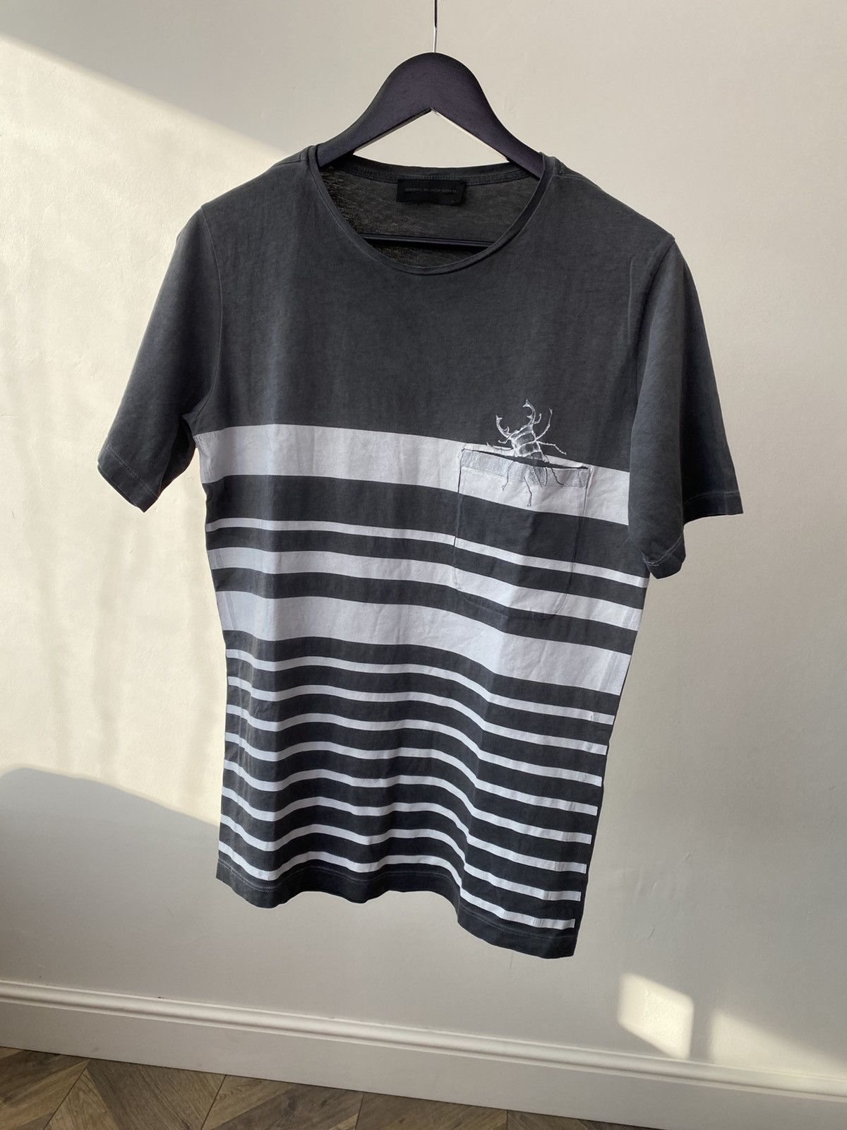 Diesel Vintage Diesel Black Gold Striped Scarab T Shirt Size US M / EU 48-50 / 2 - 3 Thumbnail