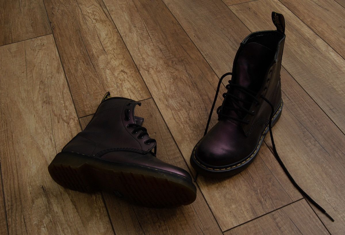 Dr. Martens Dr.Martens 7157 Violet Metallic Leather High Boots Shoes Size US 5 / IT 35 - 5 Thumbnail