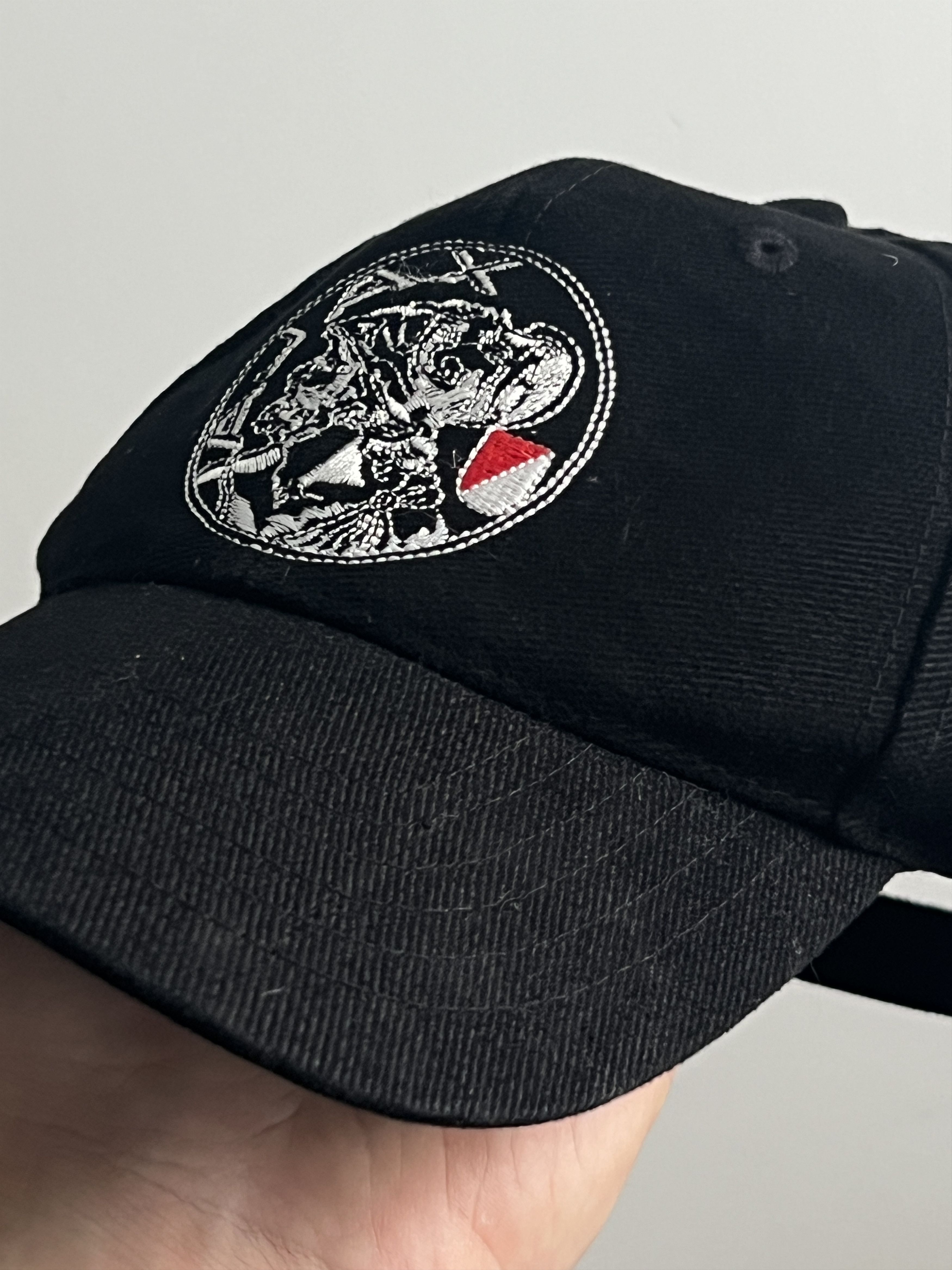 Vintage Vintage Cap Ajax Amsterdam Football Rare 90s Streetwear Hat Size ONE SIZE - 2 Thumbnail
