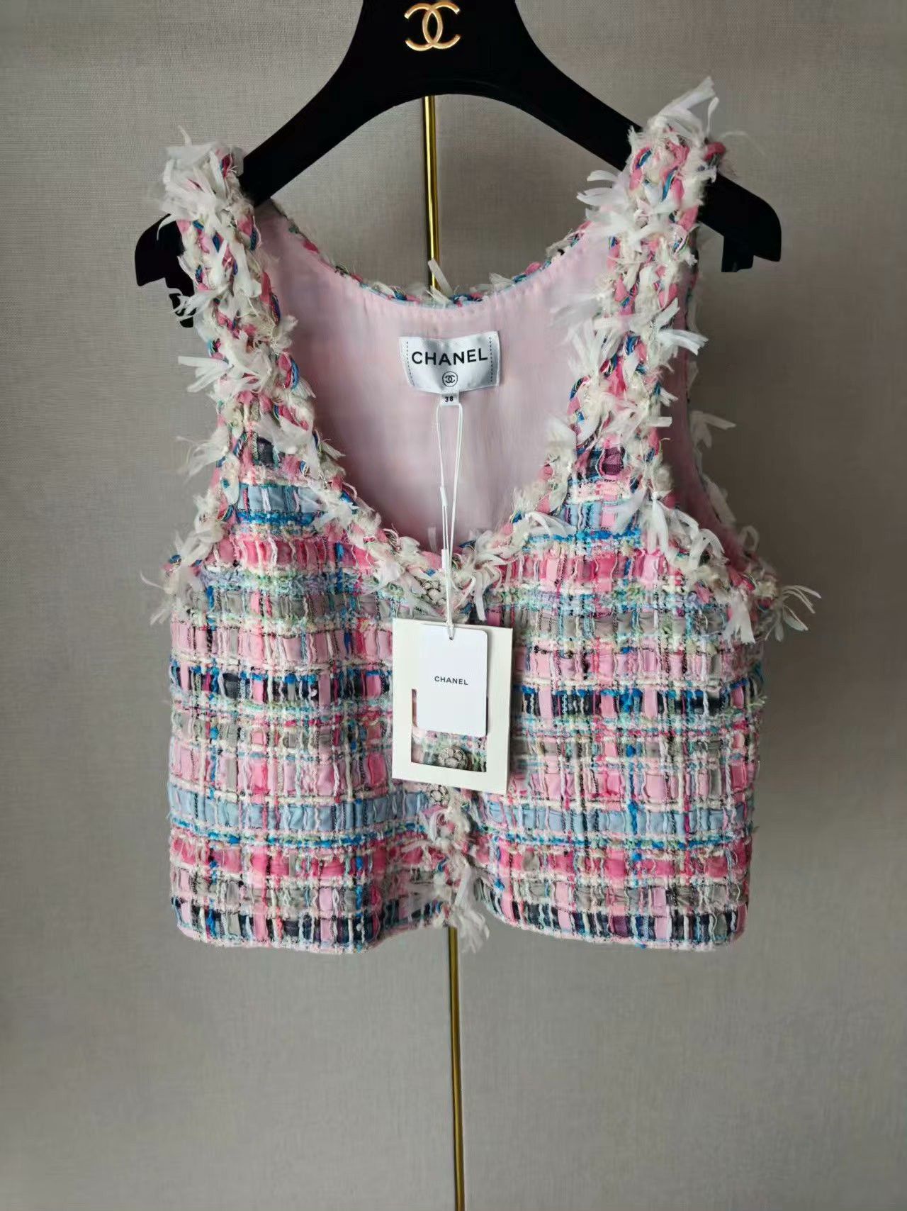 Chanel Chanel Women's Vest Size M / US 6-8 / IT 42-44 - 1 Thumbnail