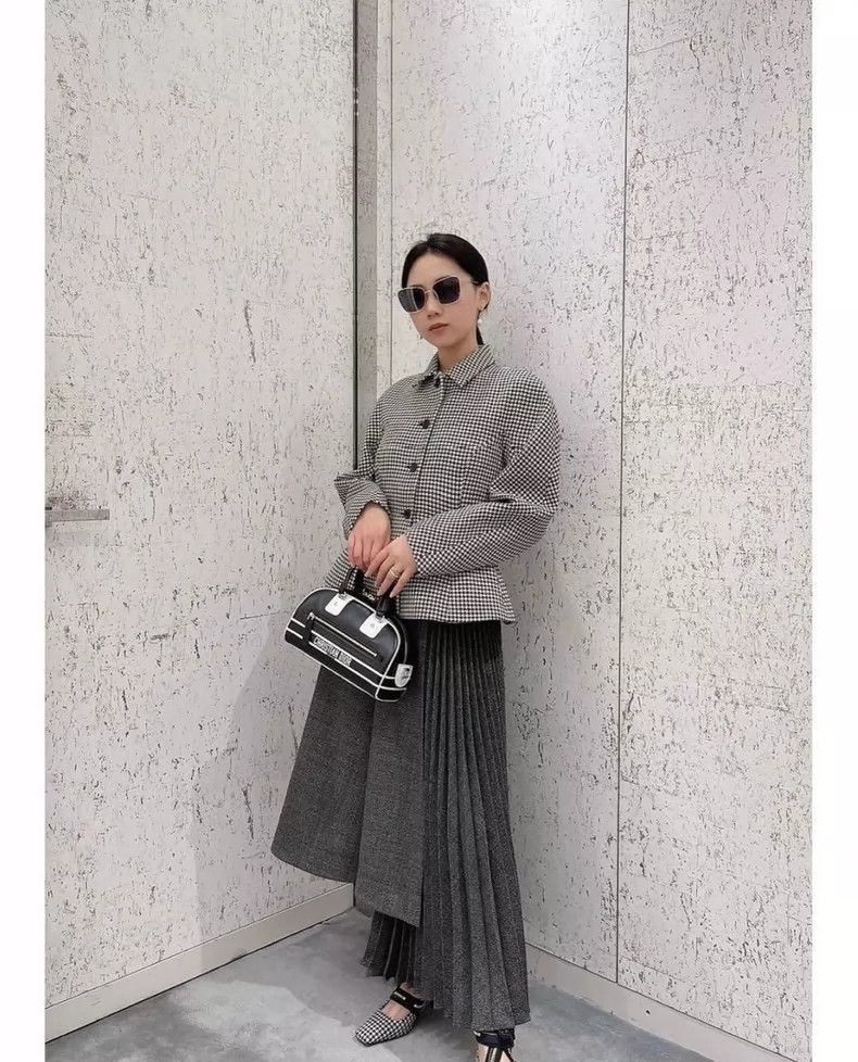 Dior Dior Irregular gray pleated skirt Size 24" / US 00 / IT 34 - 9 Thumbnail