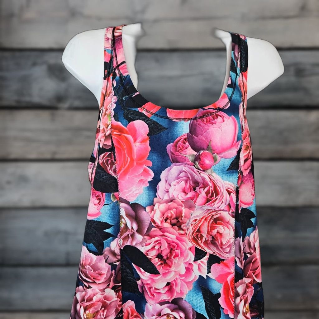 Lululemon Lululemon Tank Top Womens Lightened Up Singlet Sz 10 Pink Blue Secret Garden Racerback Scoop Neck Activewear Sleeveless Summer Spring Size L / US 10 / IT 46 - 1 Thumbnail