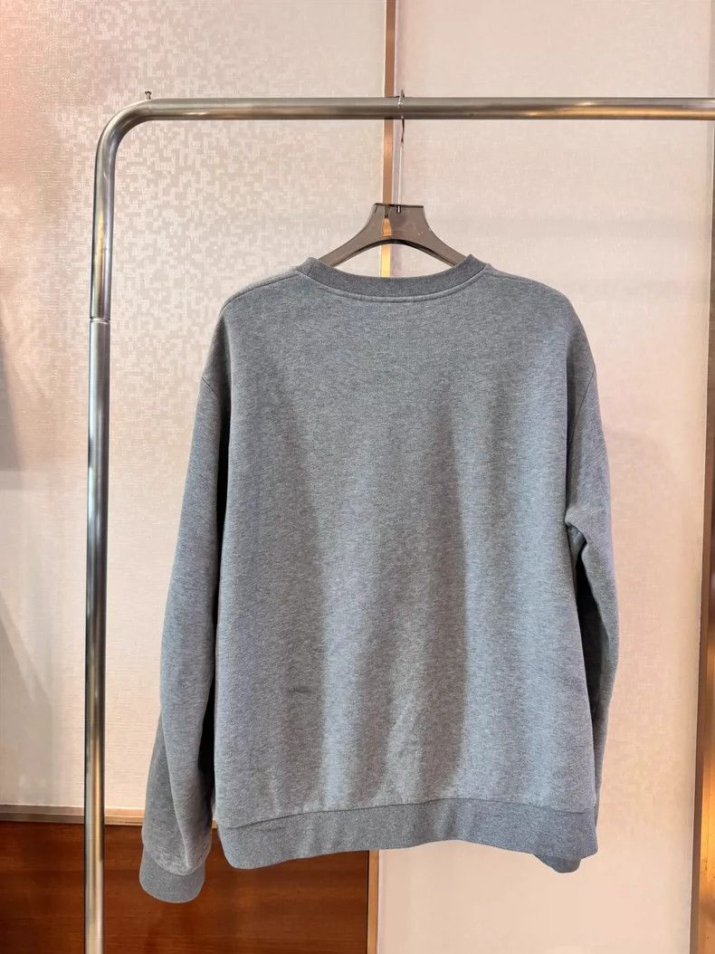 Louis Vuitton Louis Vuitton Classic monogrammed, incongruous logo sweats Size US XL / EU 56 / 4 - 2 Thumbnail