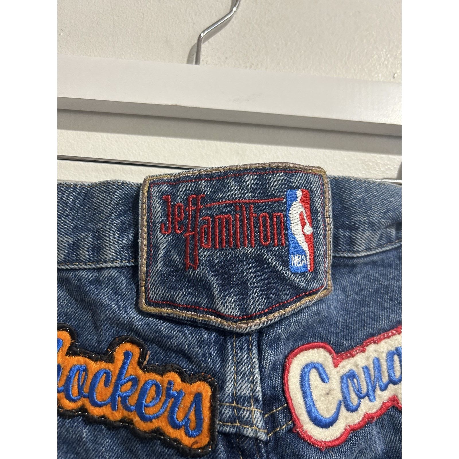 Jeff Hamilton VINTAGE JEFF HAMILTON HARDWOOD CLASSICS NBA PATCH JEAN Size US 34 / EU 50 - 3 Thumbnail