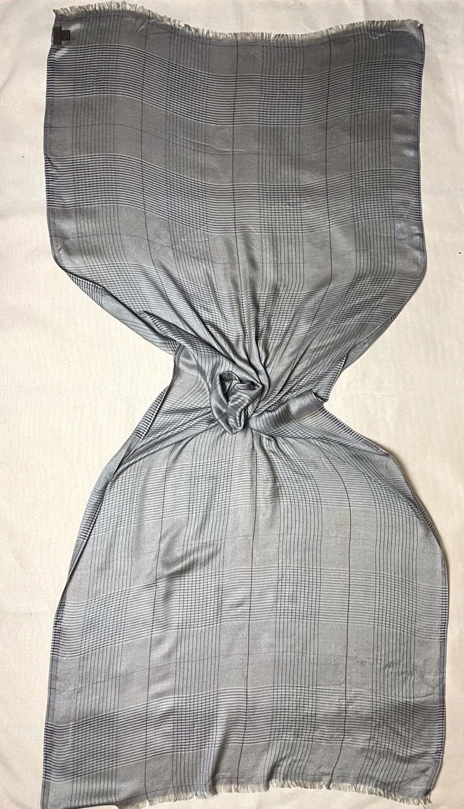 Church's × Vintage Church’s stripped gray silk scarf Size ONE SIZE - 9 Thumbnail