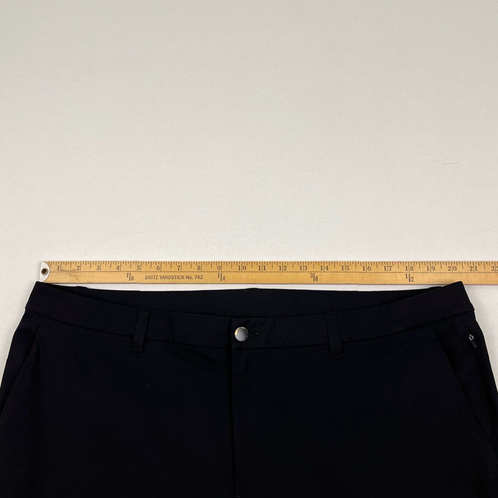 Lululemon Lululemon ABC Classic Fit Pants Men 40 x 35 Black Travel Office Golf Work Casual Size US 40 / EU 56 - 4 Thumbnail