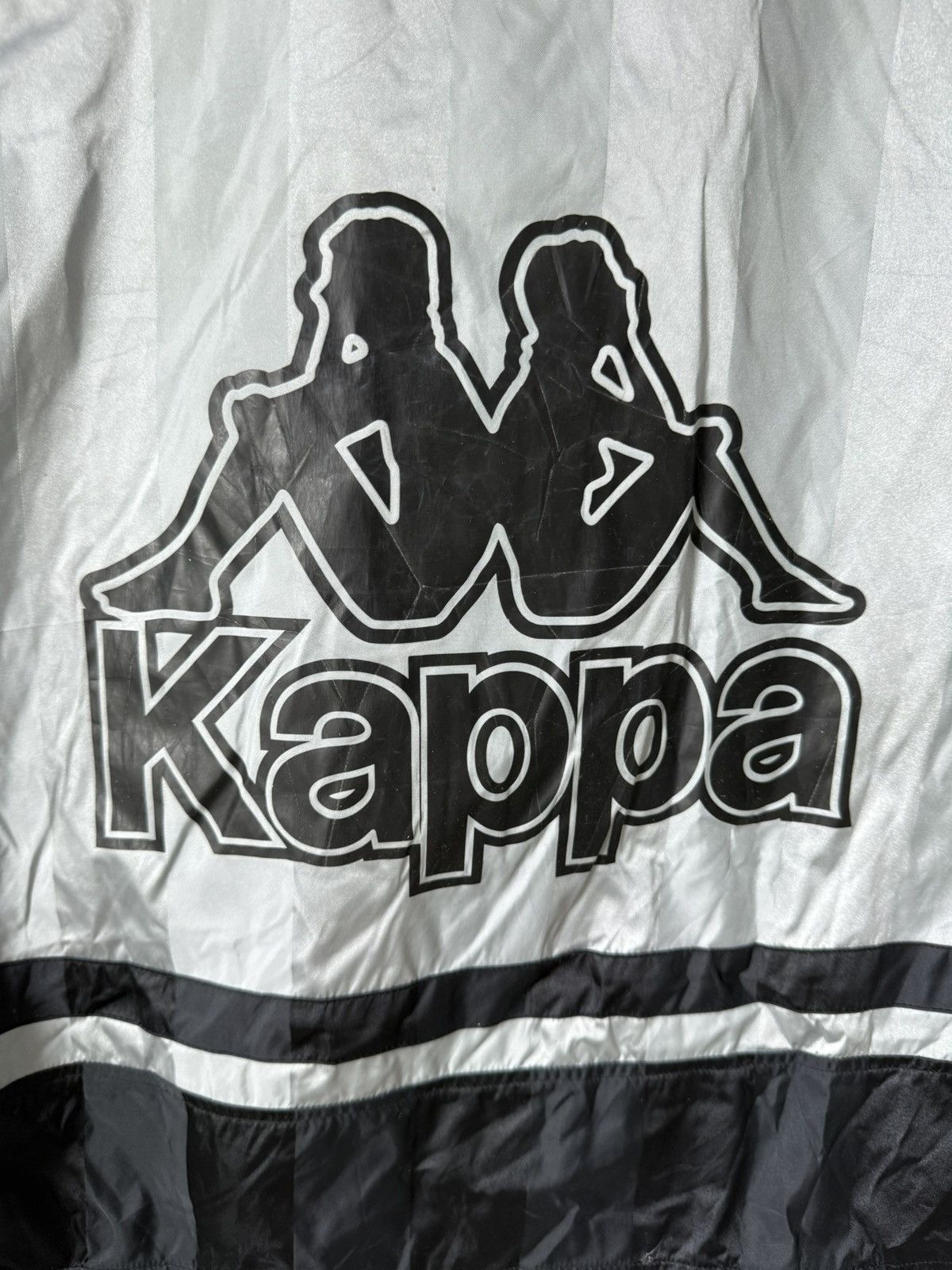 Kappa VINTAGE KAPPA SPORTS NYLON PULL OVER SIDE TAPE LOGO JUVENTUS Size US L / EU 52-54 / 3 - 9 Thumbnail