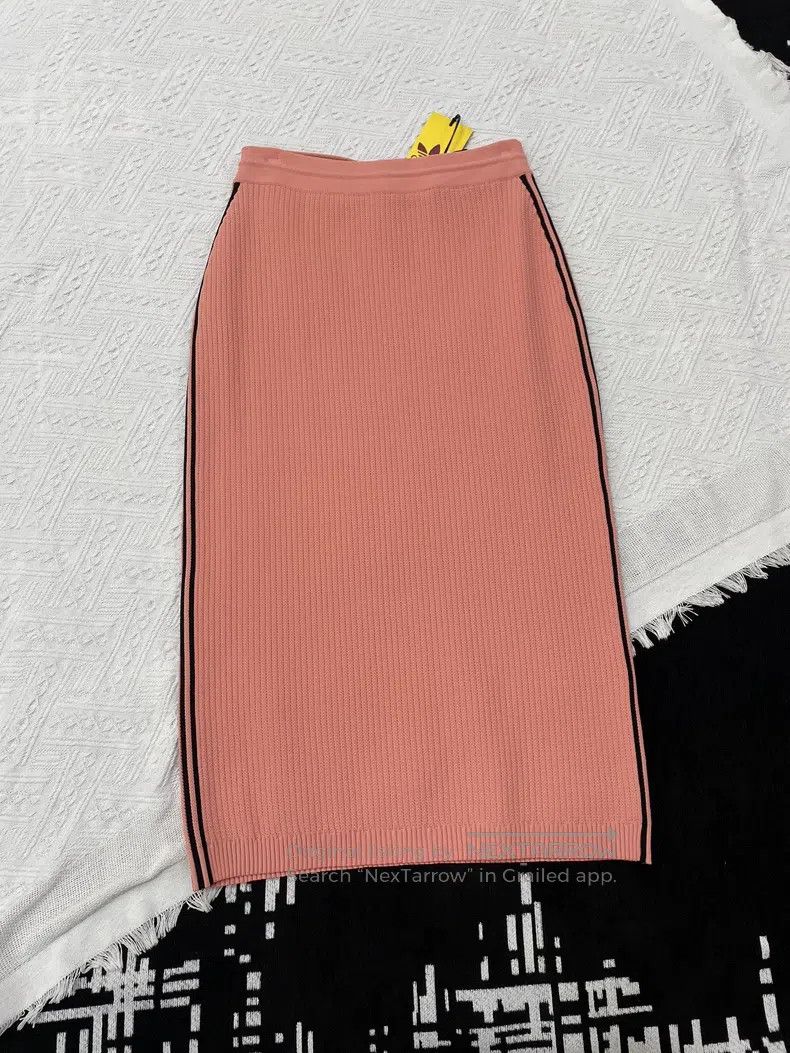 Gucci Gucci Adidas co-branded pink knitted skirt Size 25" / US 0 / IT 36 - 2 Thumbnail