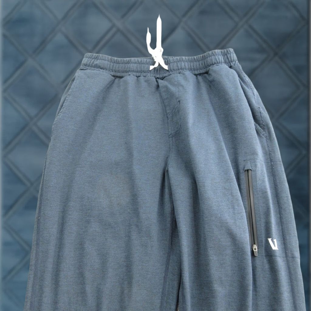 Vuori Vuori Pants Mens Small Blue Joggers Elastic Waist Zip Pockets Athletic SKV416 Size US 29 - 1 Thumbnail