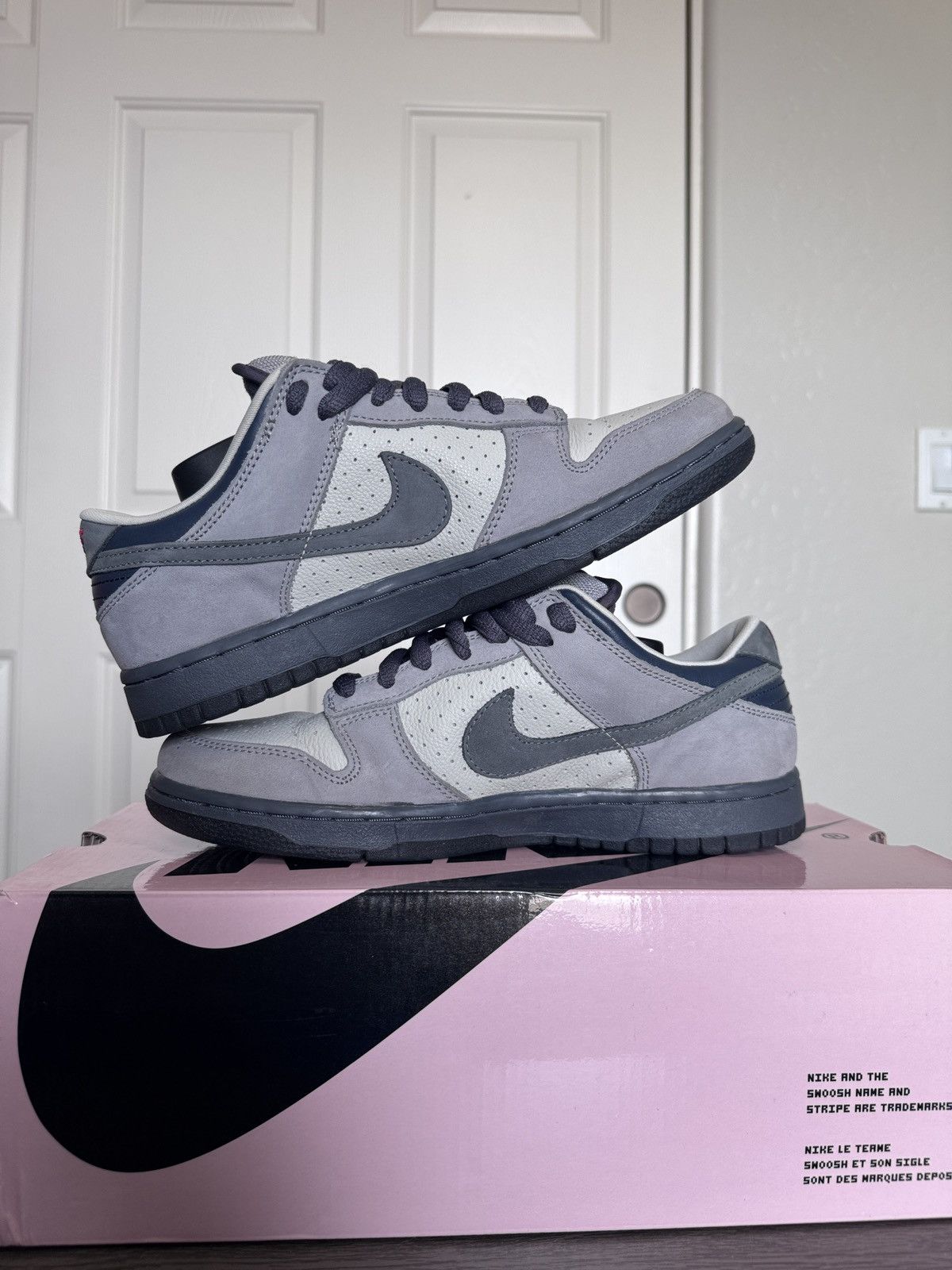 Nike Nike SB Dunk Low Pro ‘Bandaid’ Size US 8.5 / EU 41-42 - 2 Thumbnail