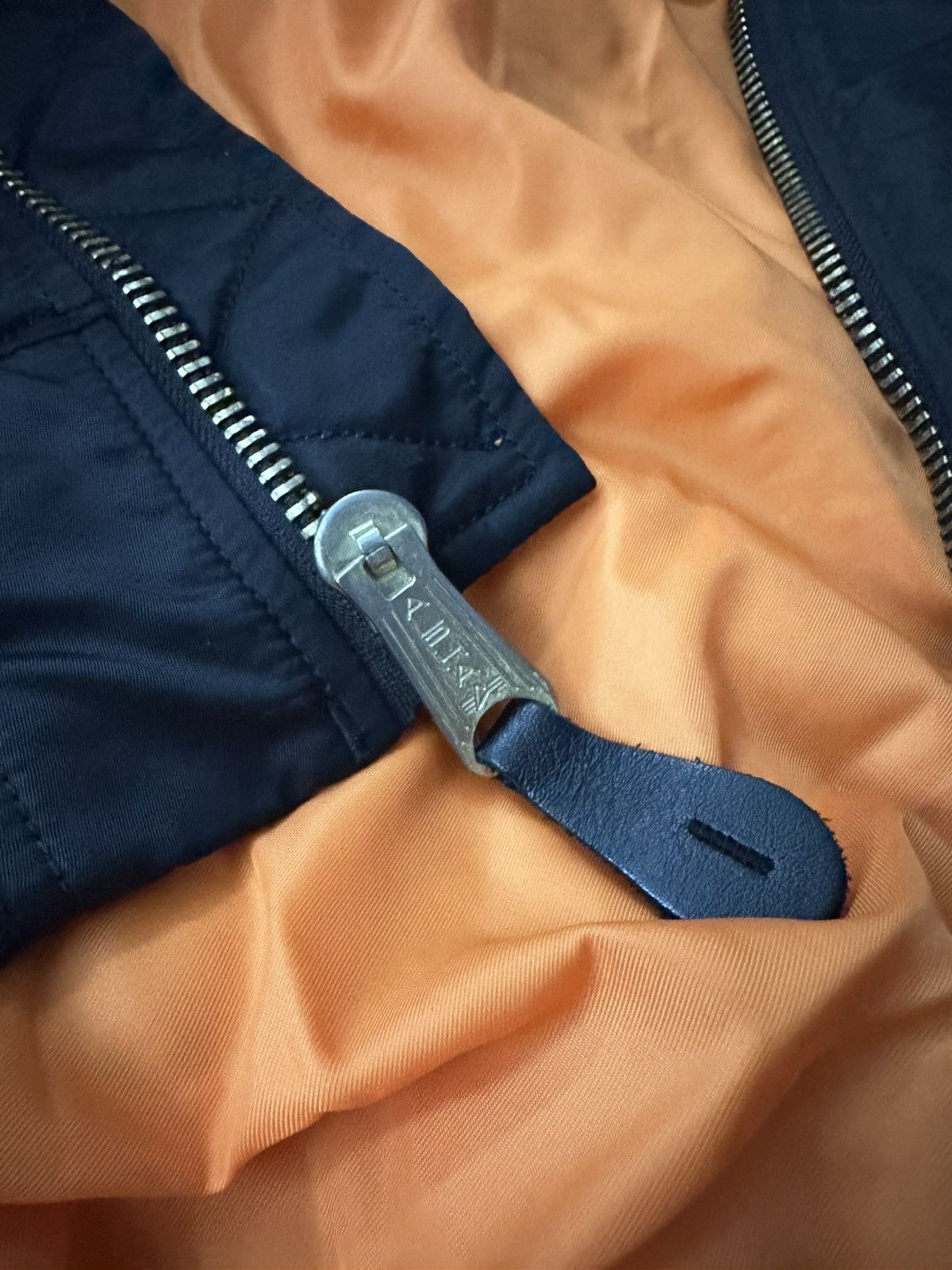 Alpha Industries Reversible Bomber Size US M / EU 48-50 / 2 - 3 Thumbnail