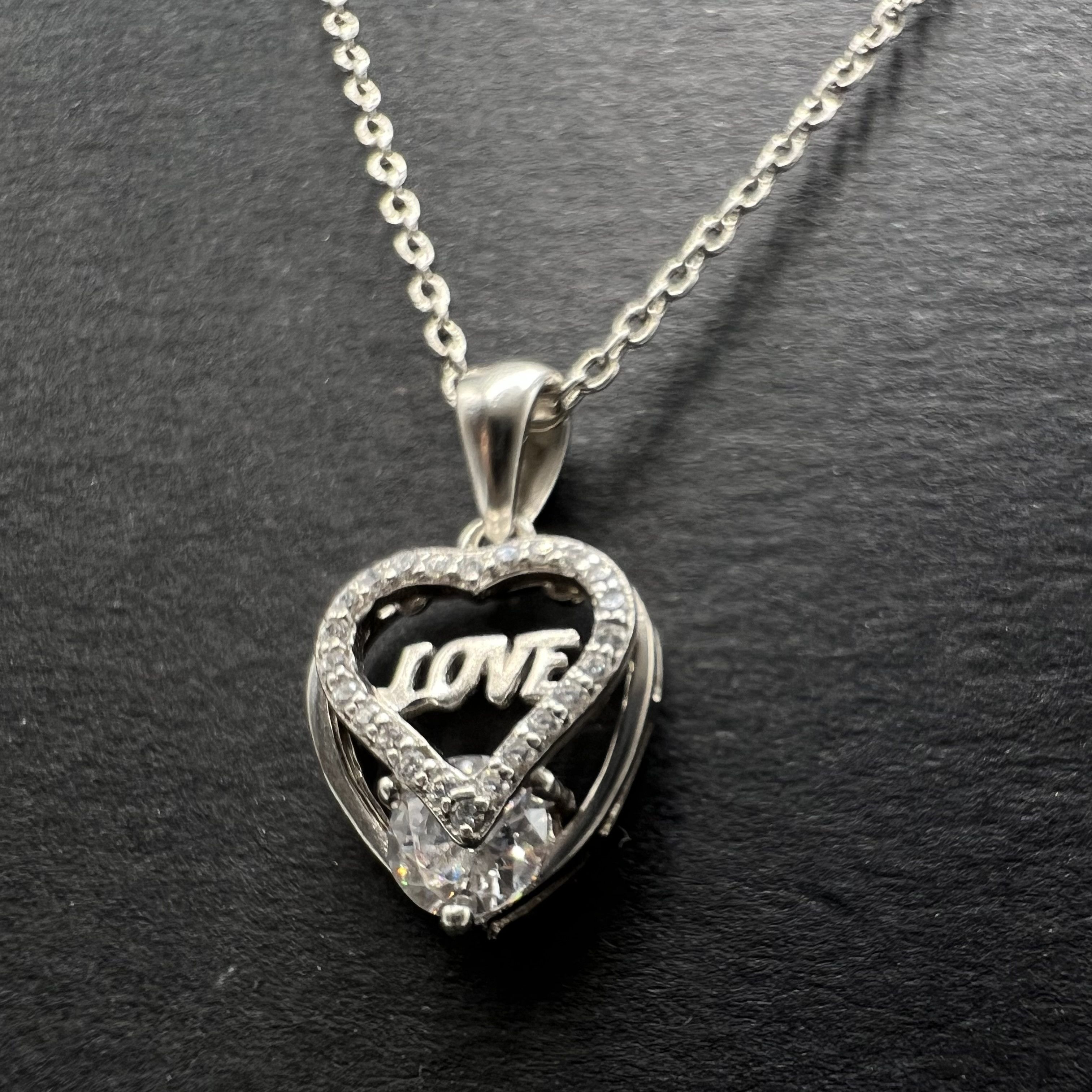 Vintage Pendant Chain Sterling Silver 925 Heart 3.25g