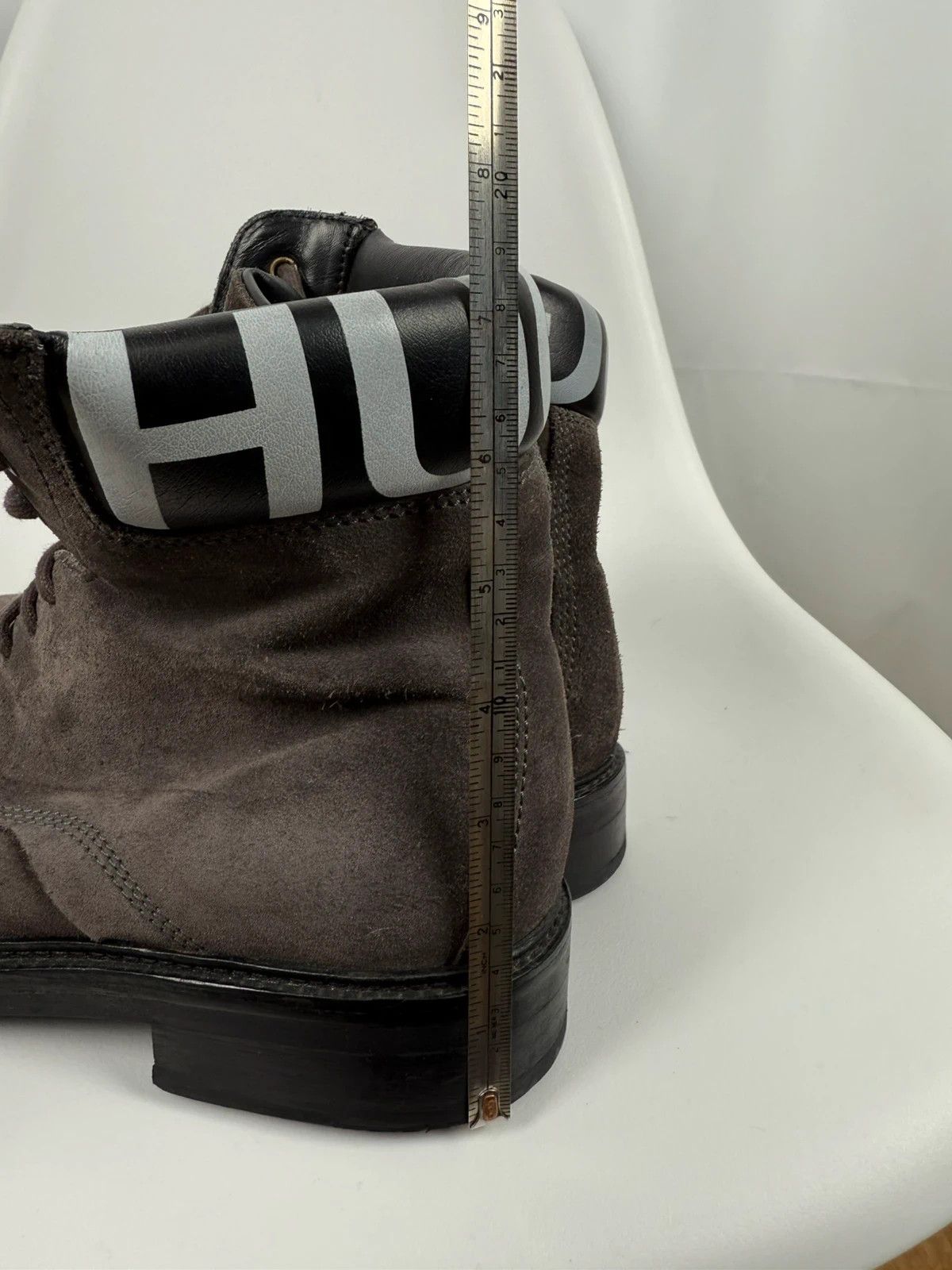 Hugo Boss Hugo Boss Genuine Suede Leather Boots Logos size 42 Size US 9 / EU 42 - 10 Thumbnail