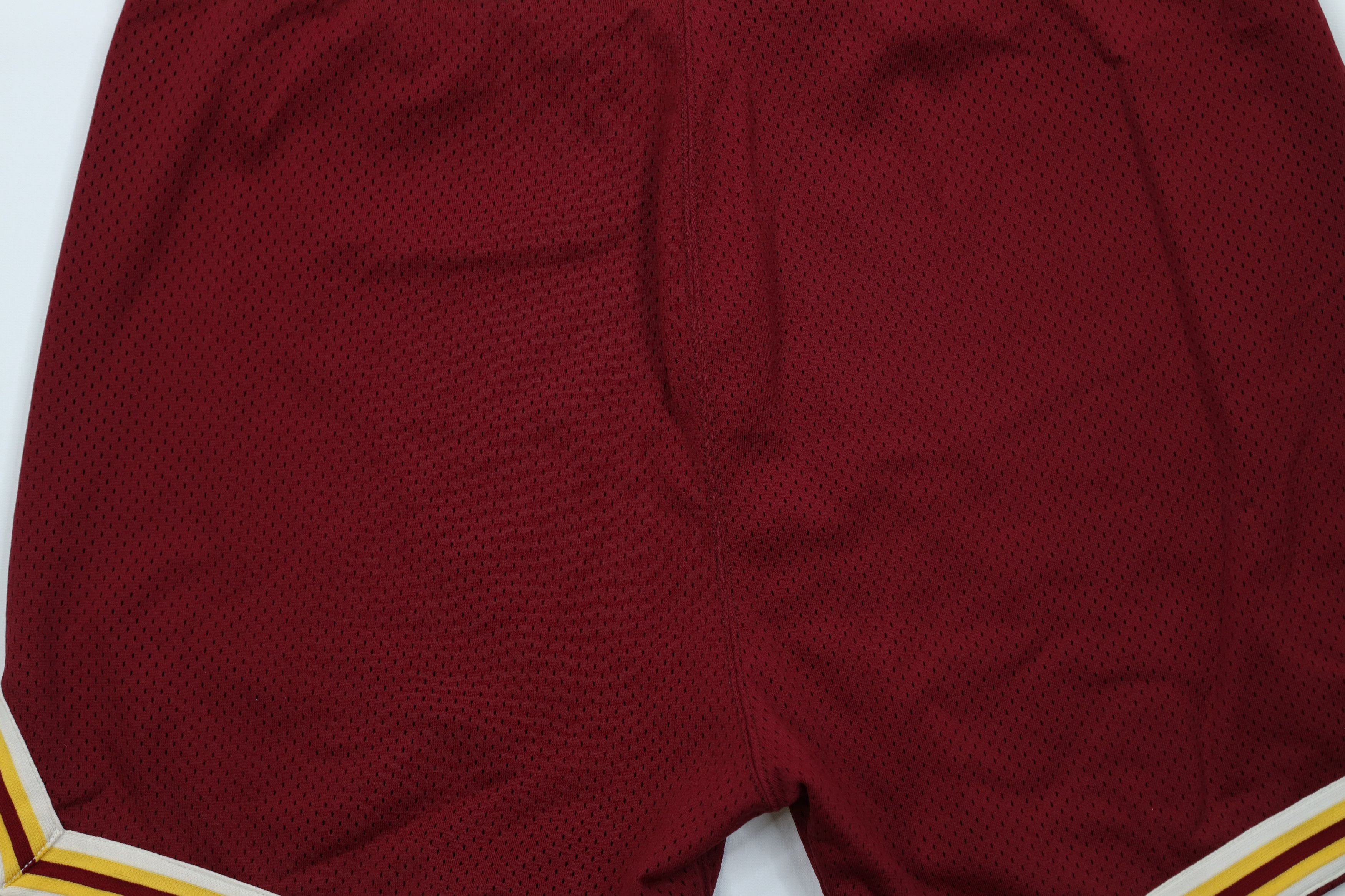 Vintage Vintage 70s 80s Streetwear Heavyweight Basketball Shorts USA Size US 36 / EU 52 - 12 Thumbnail