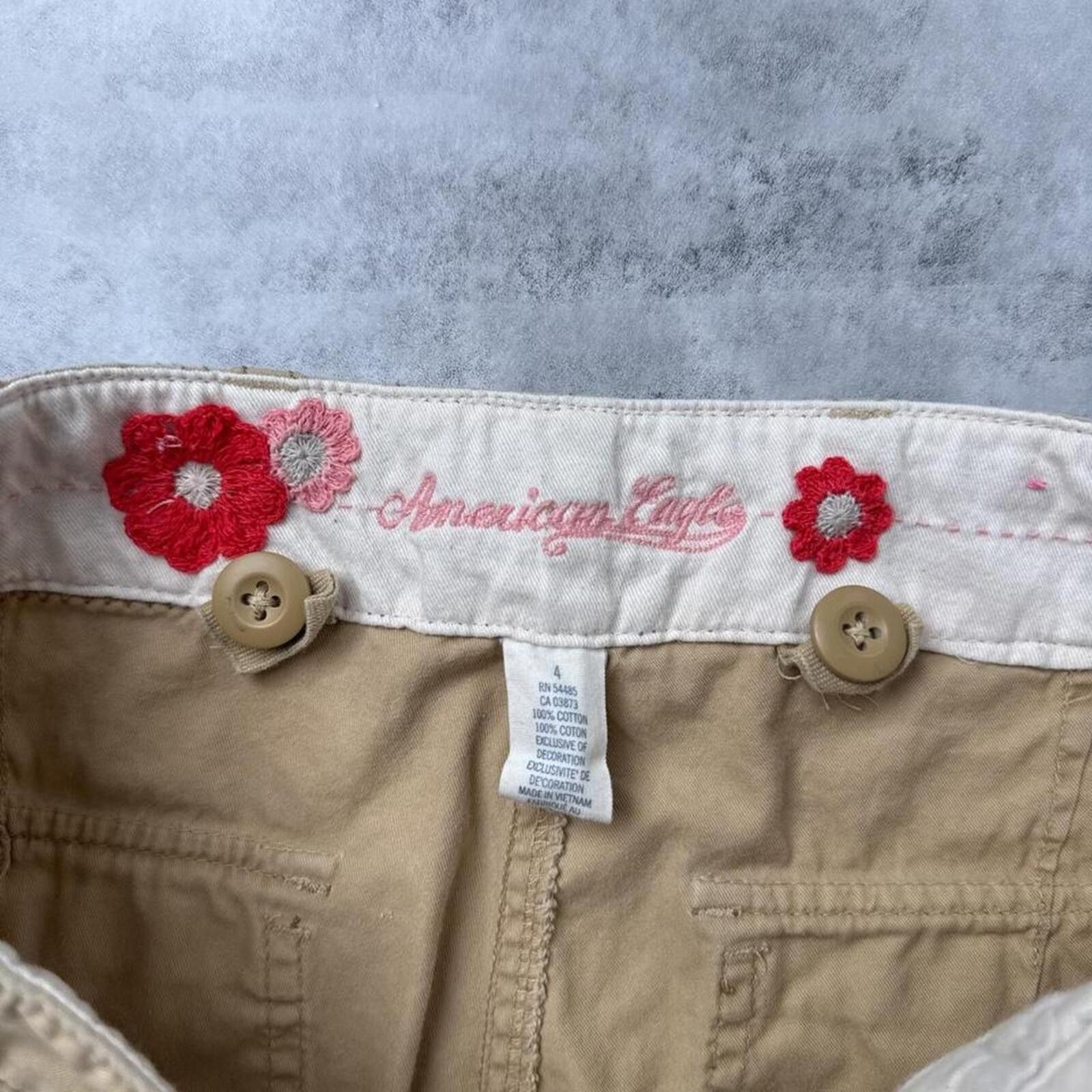American Eagle Outfitters Y2K American Eagle 00s Beige Khaki Shorts Size 27" / US 4 / IT 40 - 3 Thumbnail