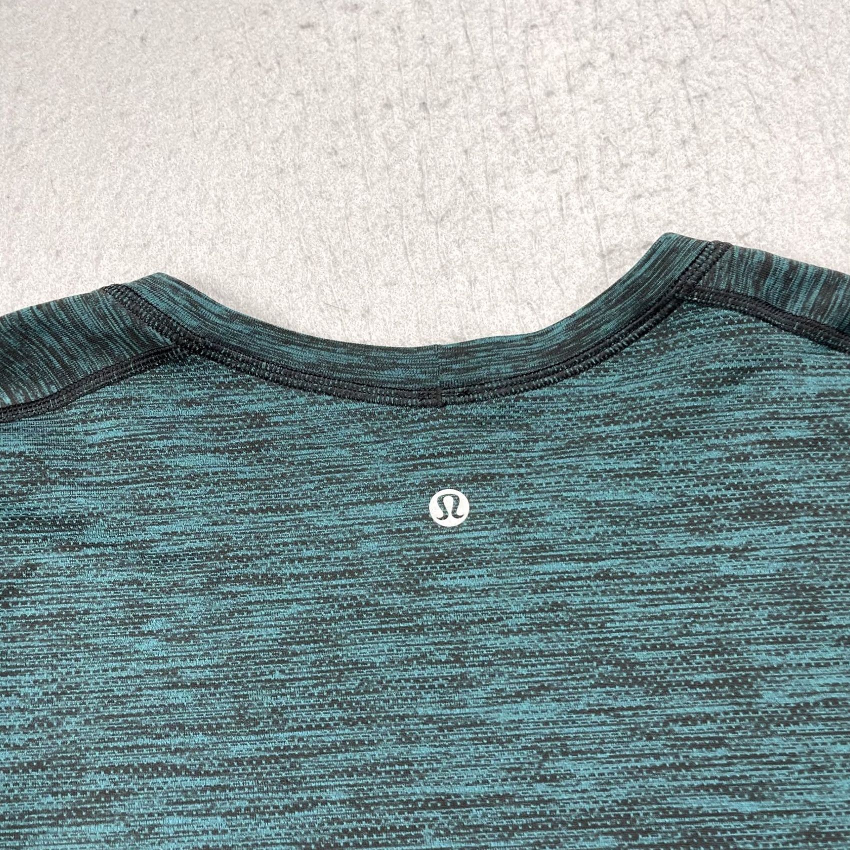 Lululemon Lululemon Shirt Mens XL Green Long Sleeve Metal Vent Athleisure Yoga Gym Size US XL / EU 56 / 4 - 6 Thumbnail