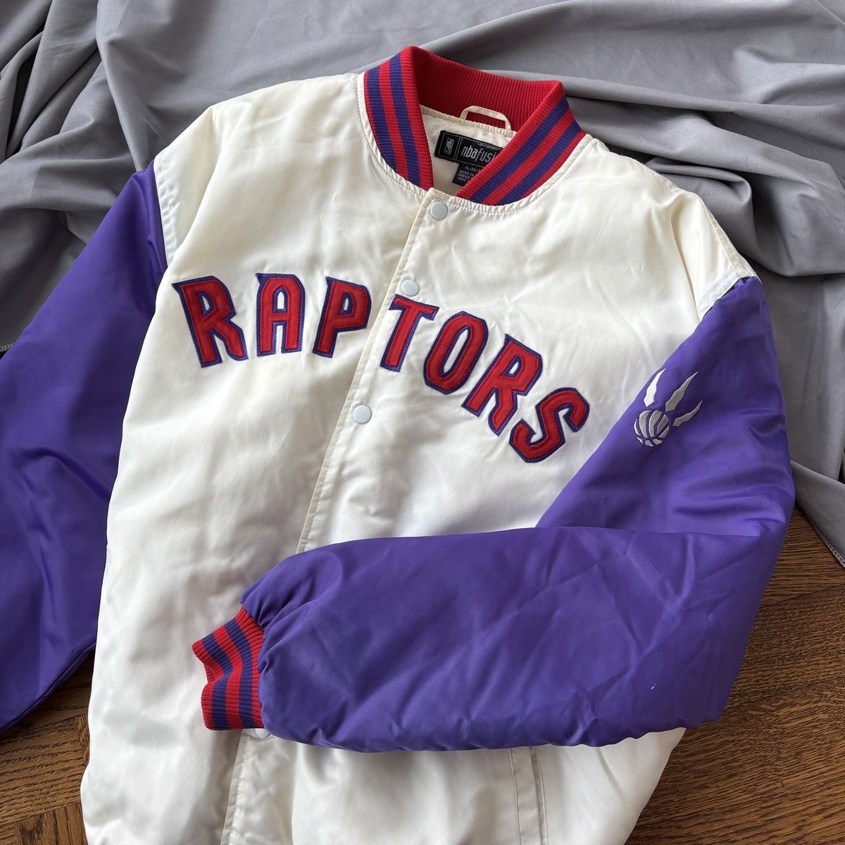 Reebok × Starter × Vintage Vintage Toronto Raptors Satin Jacket 90s Bomber 2000s Size US L / EU 52-54 / 3 - 2 Thumbnail