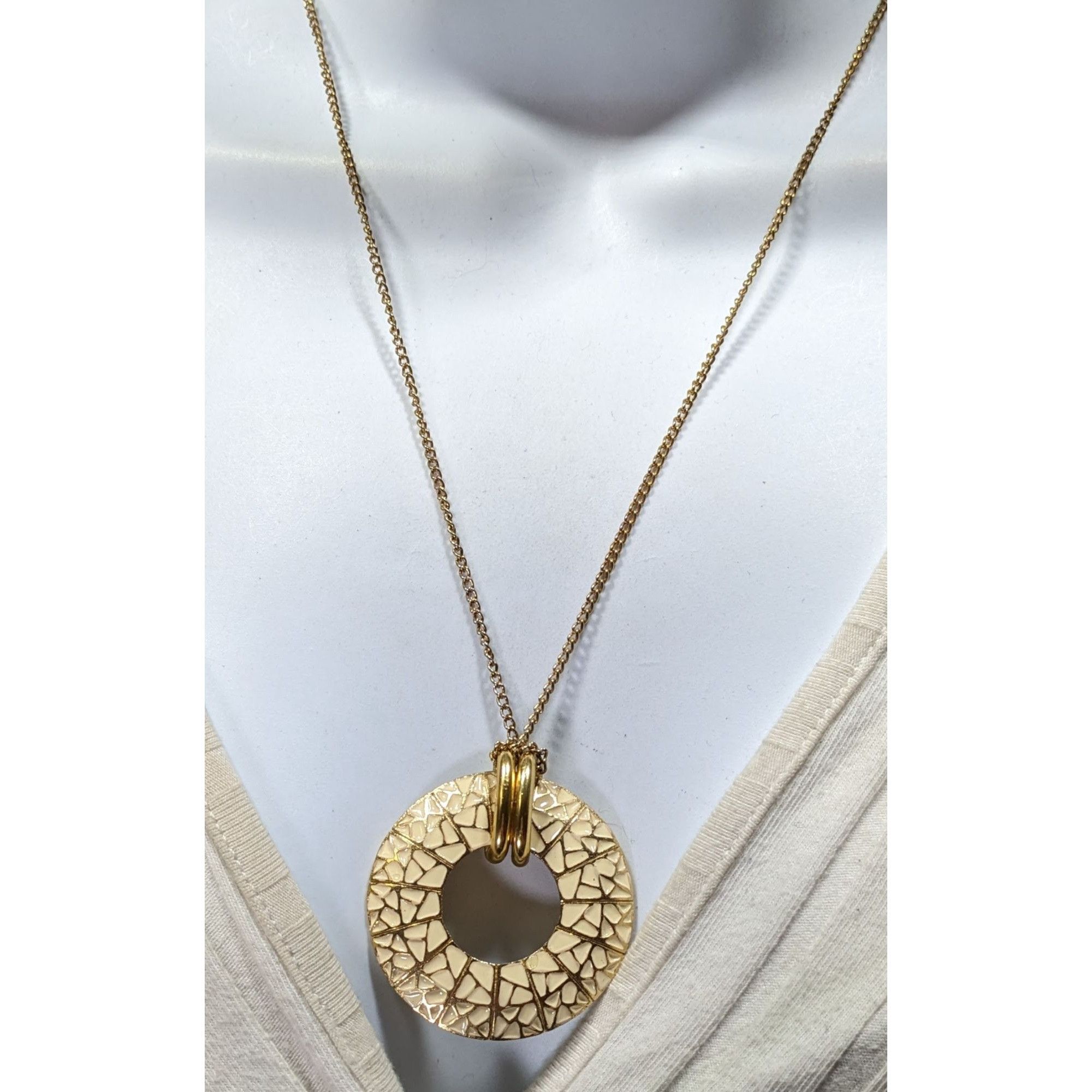 Other Geometric Cream And Gold Tone Open Disc Pendant Necklace Size ONE SIZE - 7 Thumbnail