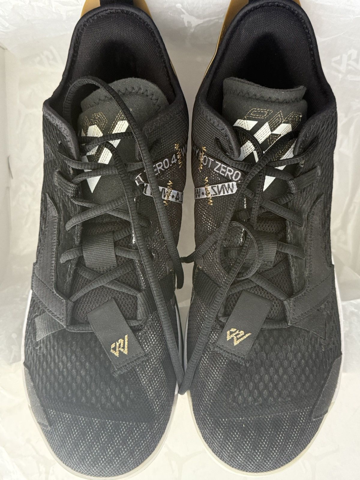 Jordan Brand Jordan Why Not Zer0.4 "Family" Size US 10.5 / EU 43-44 - 4 Thumbnail
