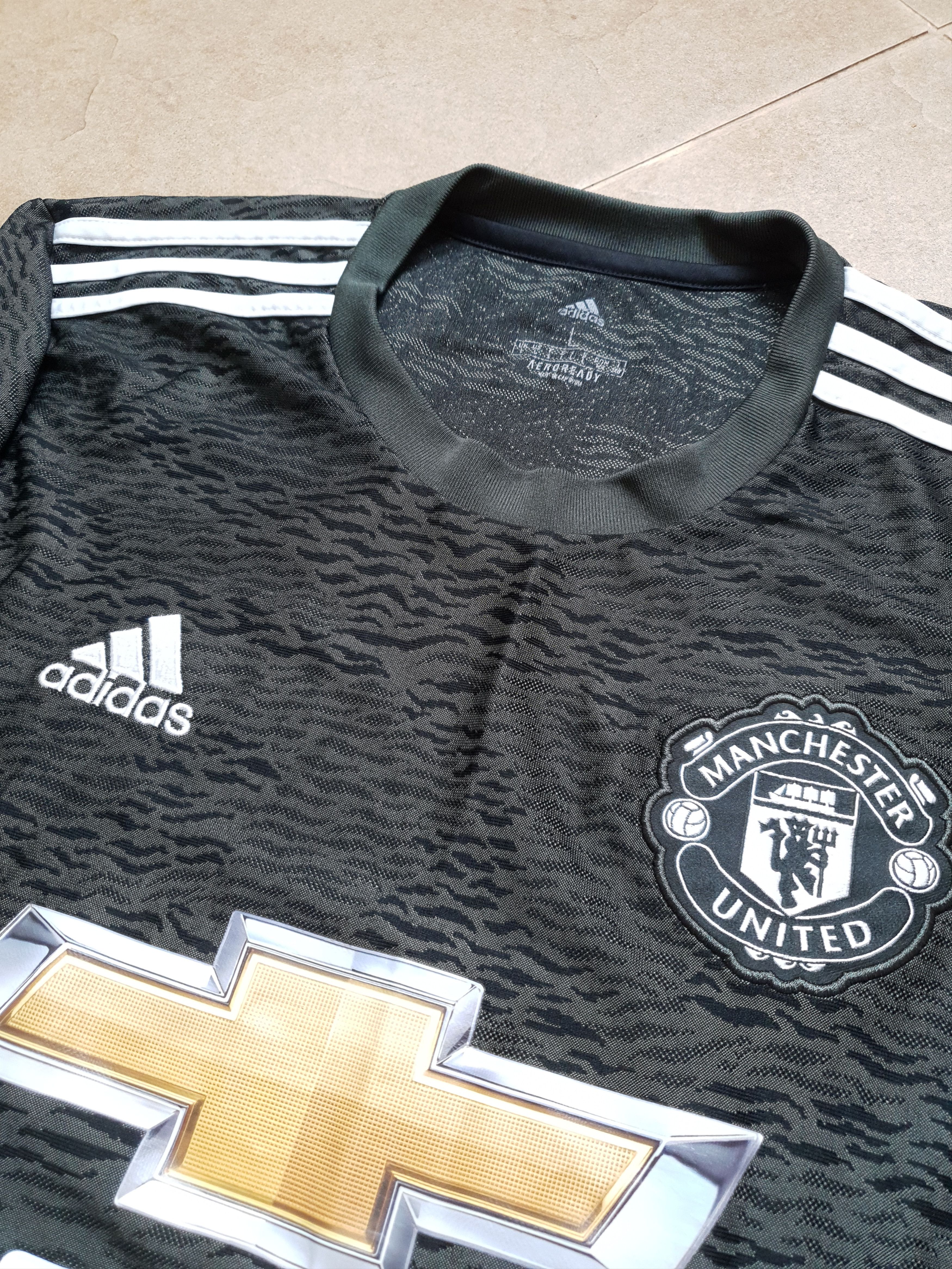 Adidas FC Manchester United size L Adidas football jersey 20/21 Size US L / EU 52-54 / 3 - 6 Thumbnail