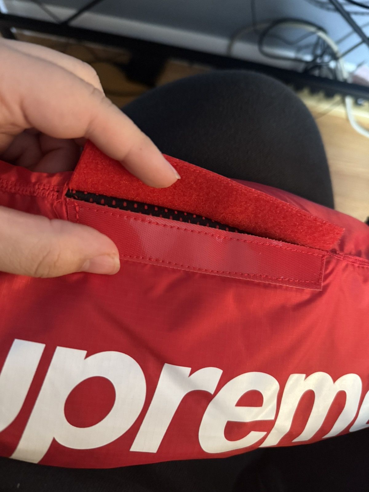 Supreme Supreme Condura Handwarmer OS Size ONE SIZE - 7 Thumbnail