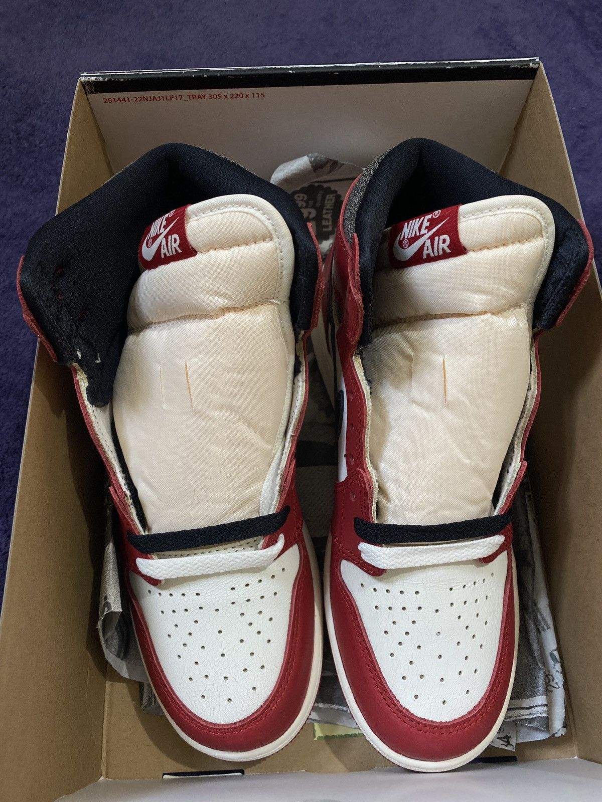 Jordan Brand × Nike Jordan 1 Retro High OG Chicago Lost and Found (GS) Size US 6 / EU 39 - 7 Thumbnail