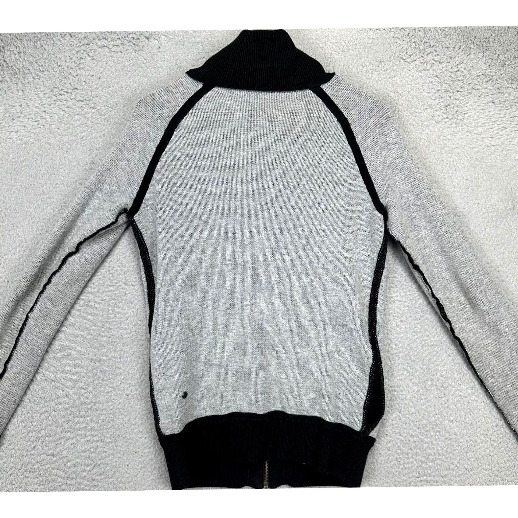 Lululemon Lululemon Sweater Womens Small Black Grey Reversible Full Zip Logo Knit Casual Sleeve Size S / US 4 / IT 40 - 2 Thumbnail