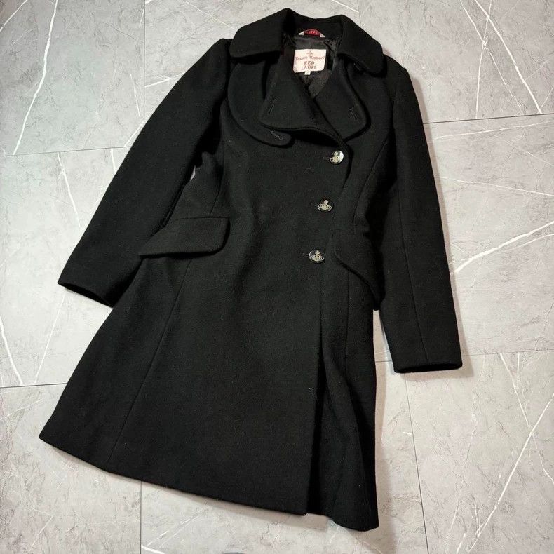 Vivienne Westwood Vivienne Westwood A black, irregularly collared coat Size M / US 6-8 / IT 42-44 - 1 Thumbnail