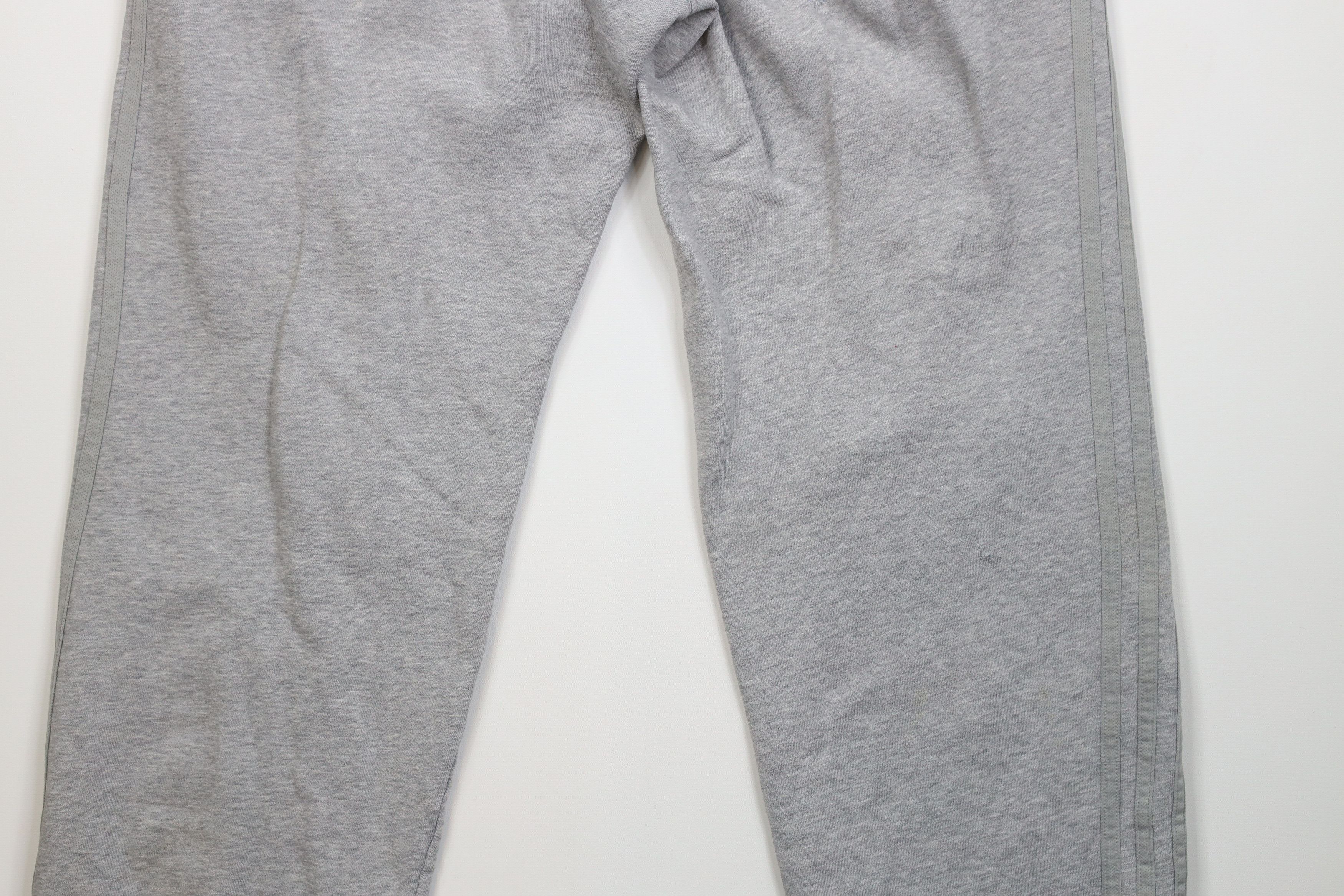 Adidas Vintage Y2K Adidas Spell Out Striped Wide Leg Sweatpants Size US 32 / EU 48 - 15 Thumbnail
