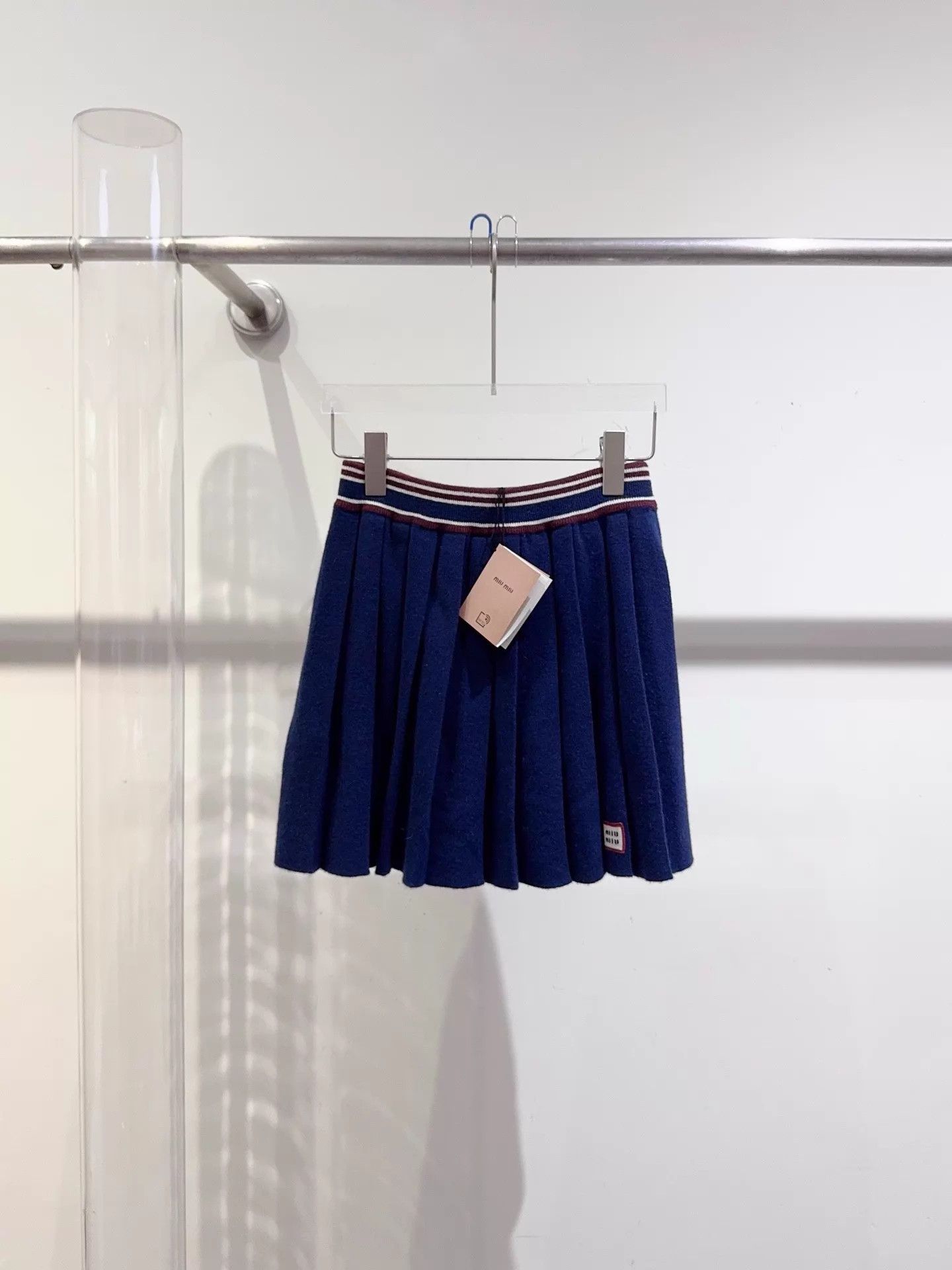 Miu Miu MIU MIU Navy Blue Pleated Skirt 38 New with Tags Size 26" / US 2 / IT 38 - 1 Thumbnail